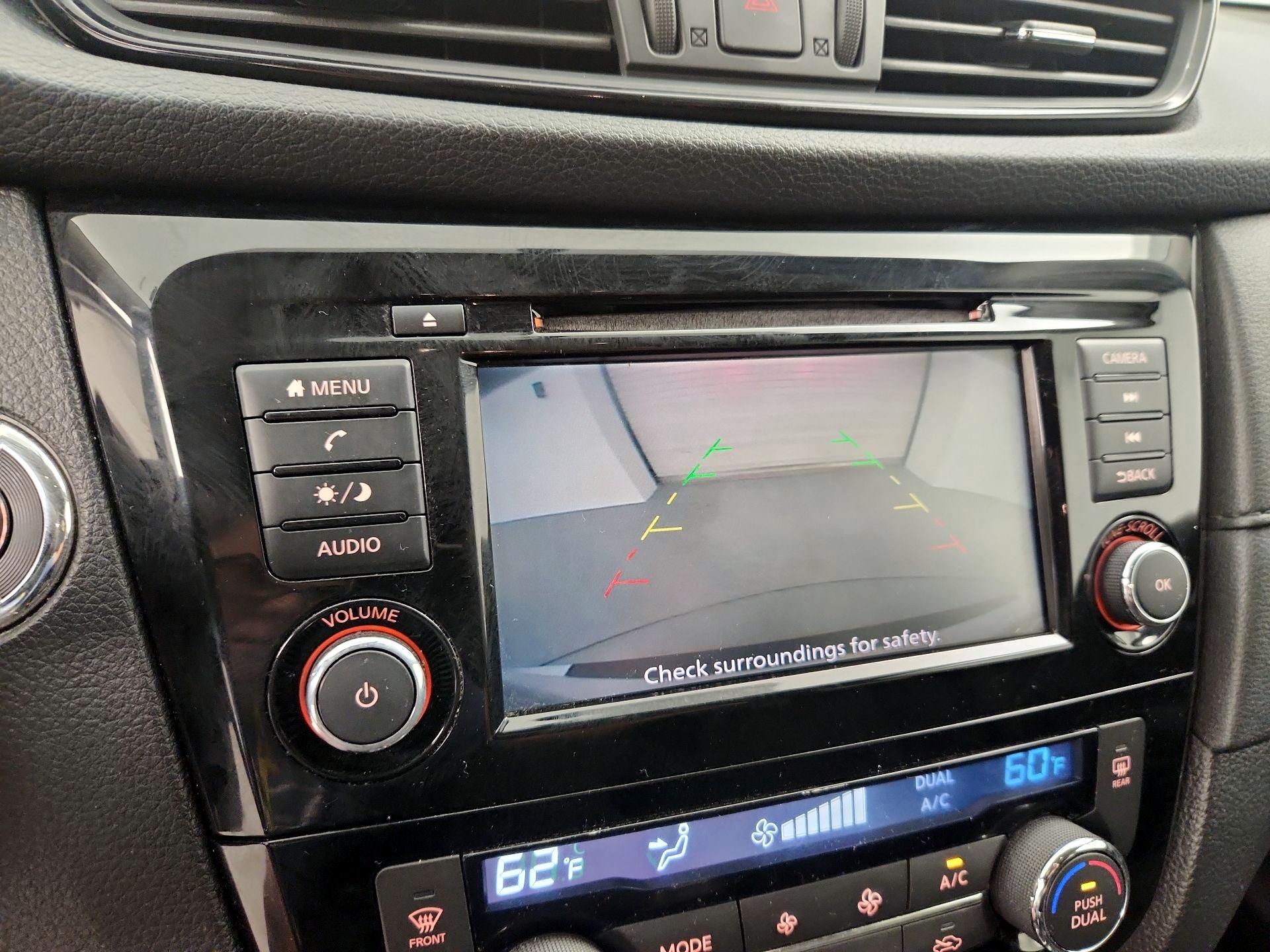 Thumbnail: 2018 Nissan Rogue - 14