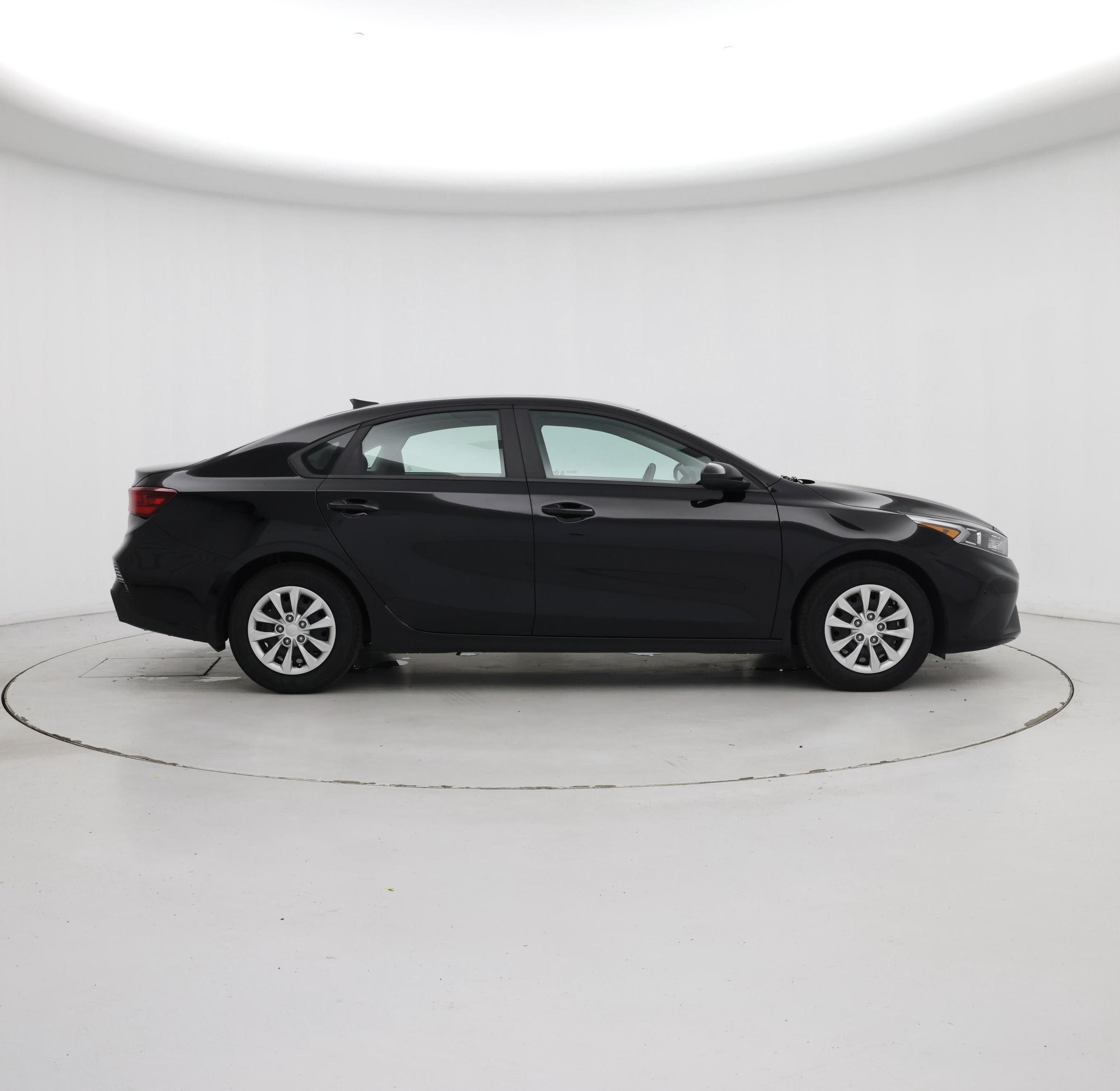 Thumbnail: 2024 Kia Forte - 7
