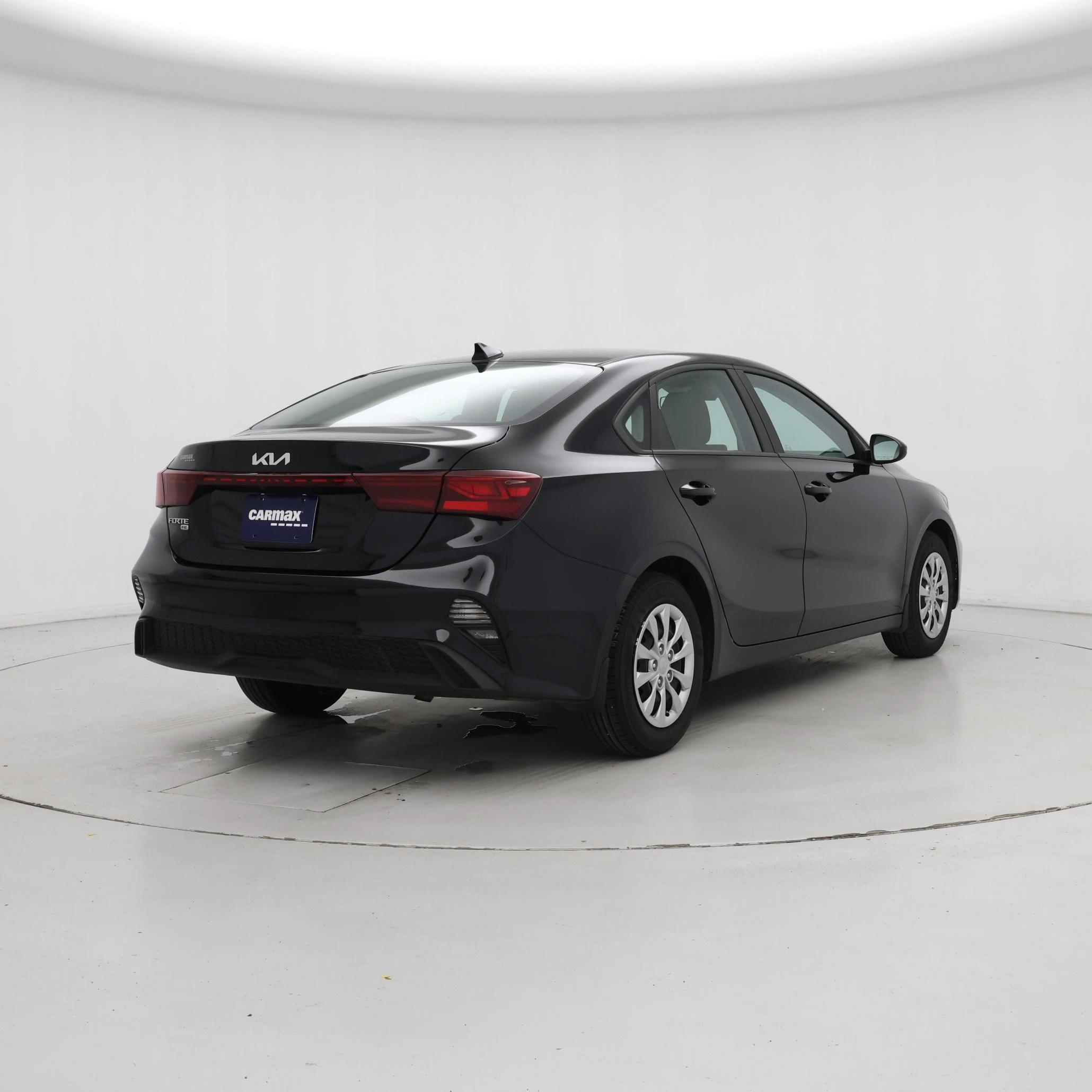Thumbnail: 2024 Kia Forte - 8