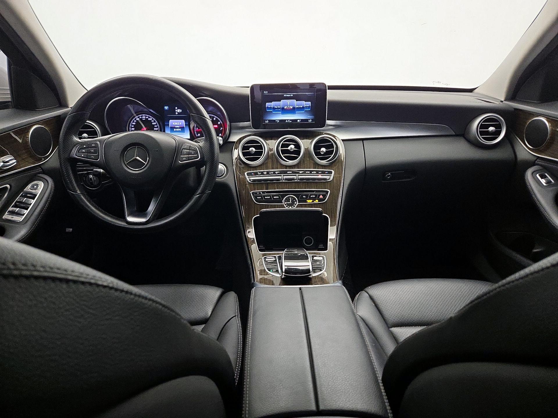 Thumbnail: 2015 Mercedes-Benz C-Class - 9