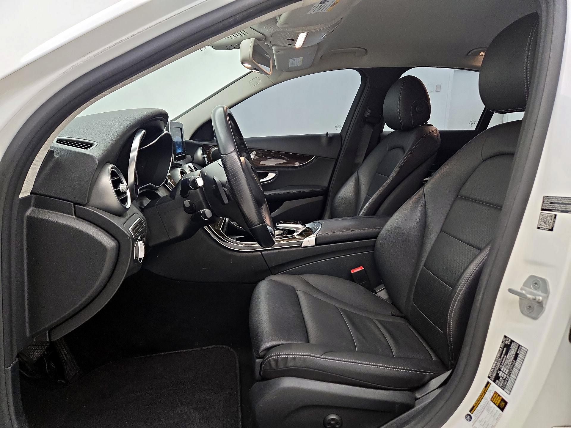 Thumbnail: 2015 Mercedes-Benz C-Class - 11
