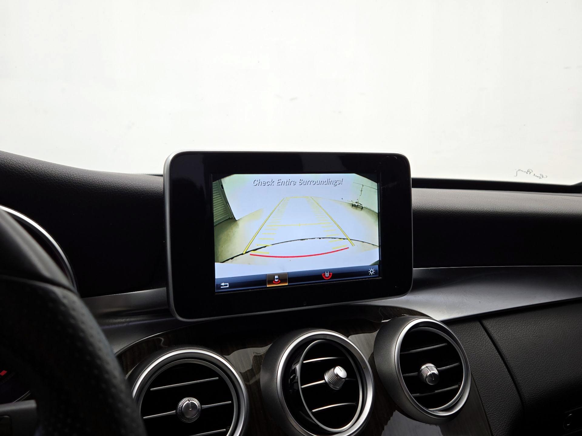 Thumbnail: 2015 Mercedes-Benz C-Class - 14