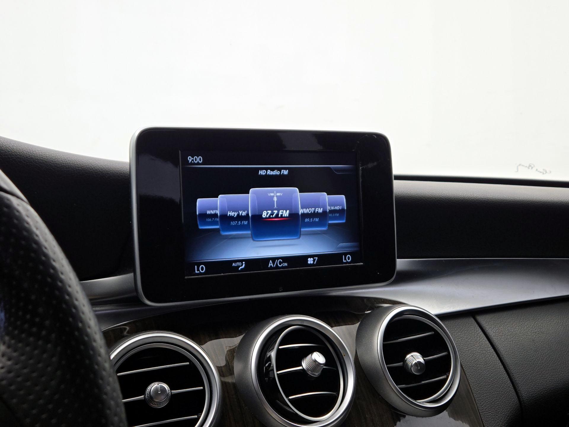 Thumbnail: 2015 Mercedes-Benz C-Class - 15