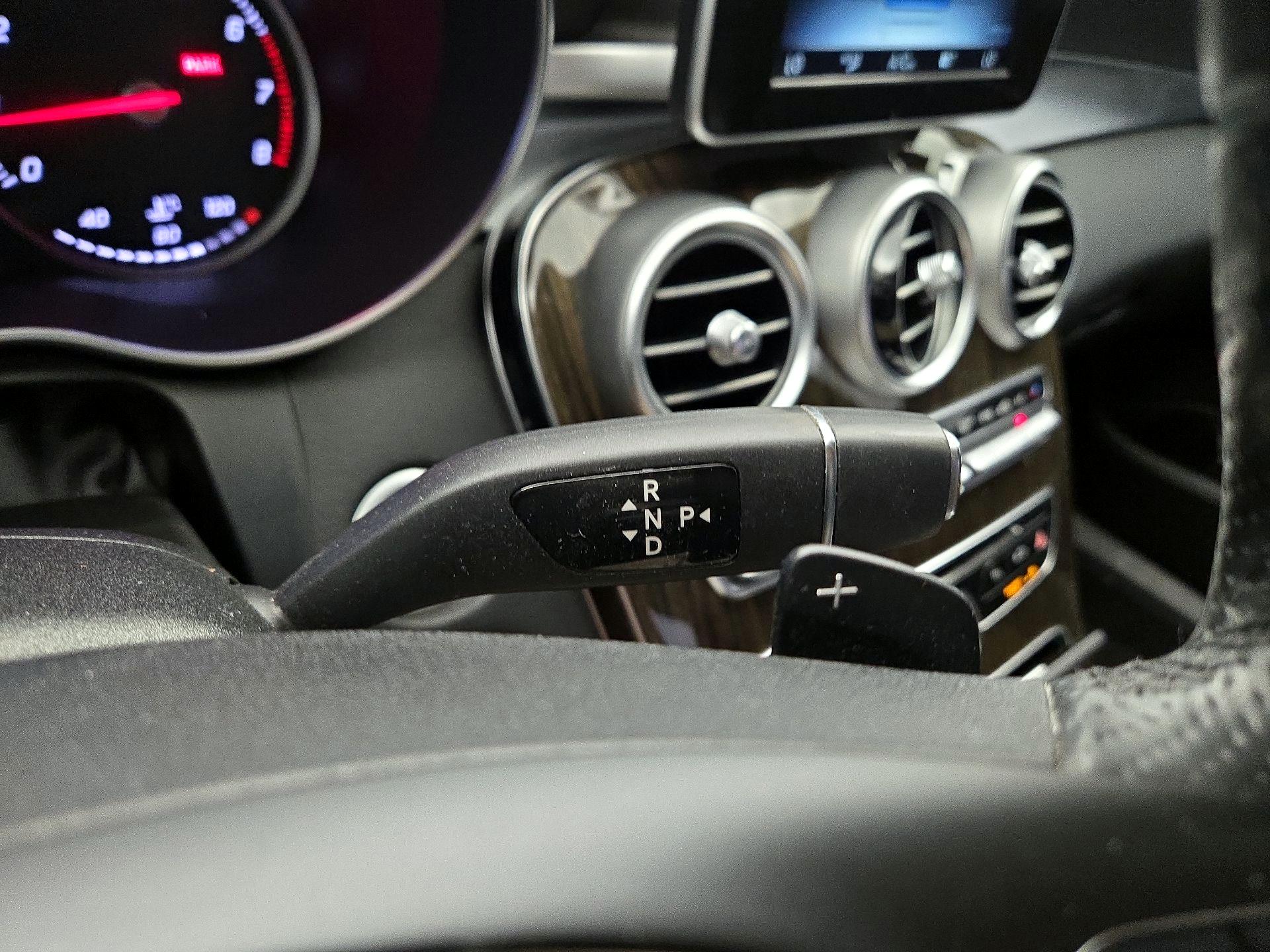 Thumbnail: 2015 Mercedes-Benz C-Class - 17