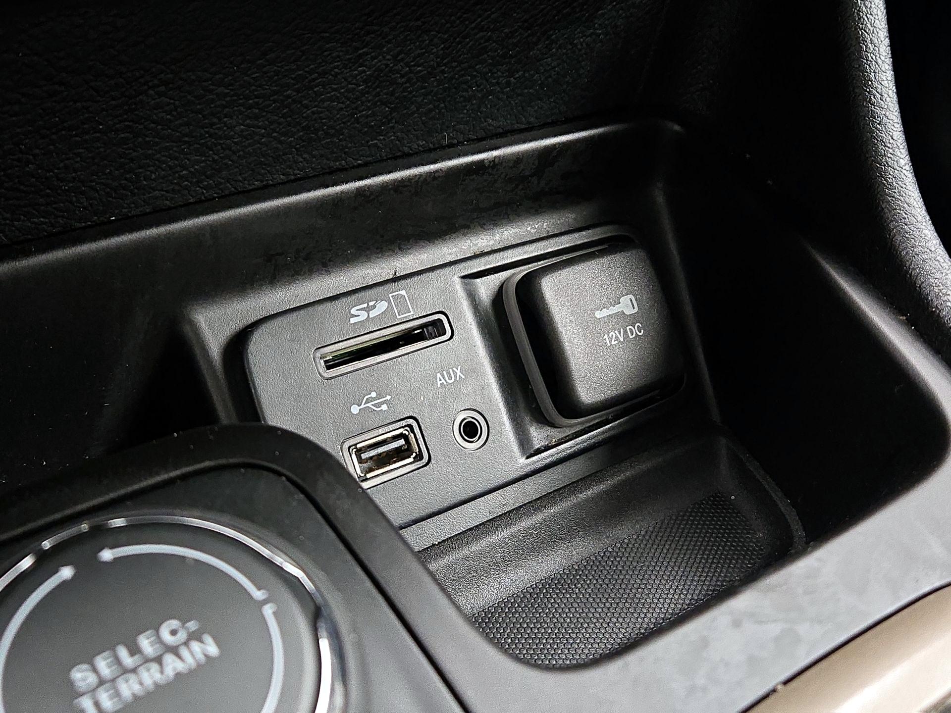 Thumbnail: 2016 Jeep Cherokee - 18