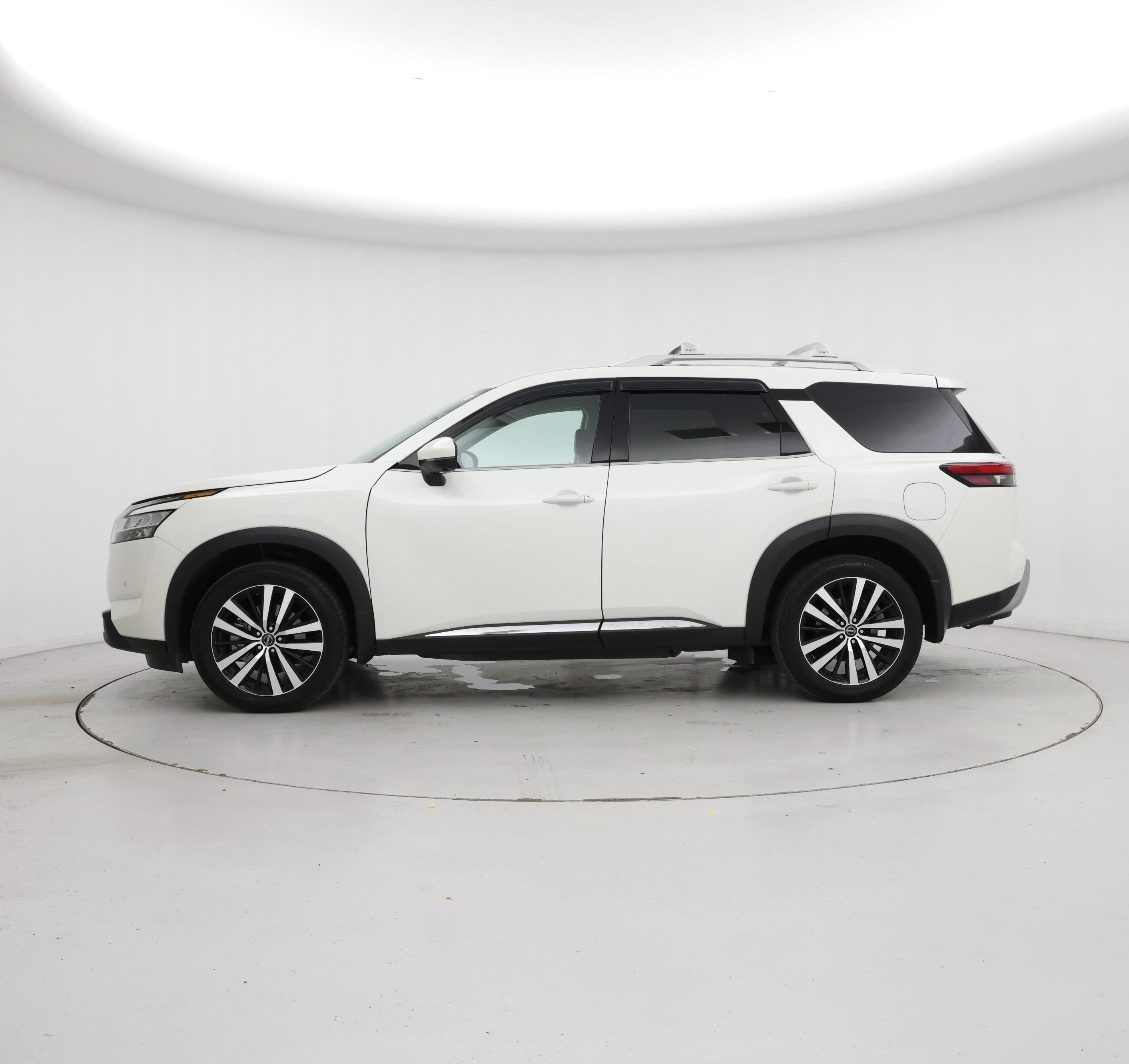 Thumbnail: 2024 Nissan Pathfinder - 3