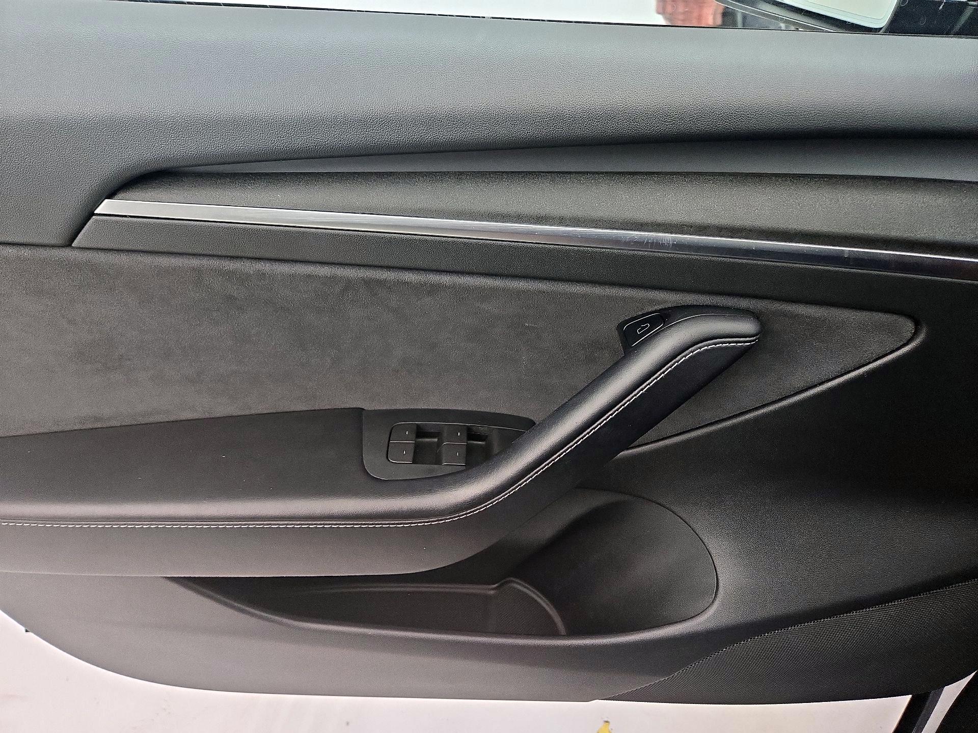 Thumbnail: 2021 Tesla Model 3 - 12