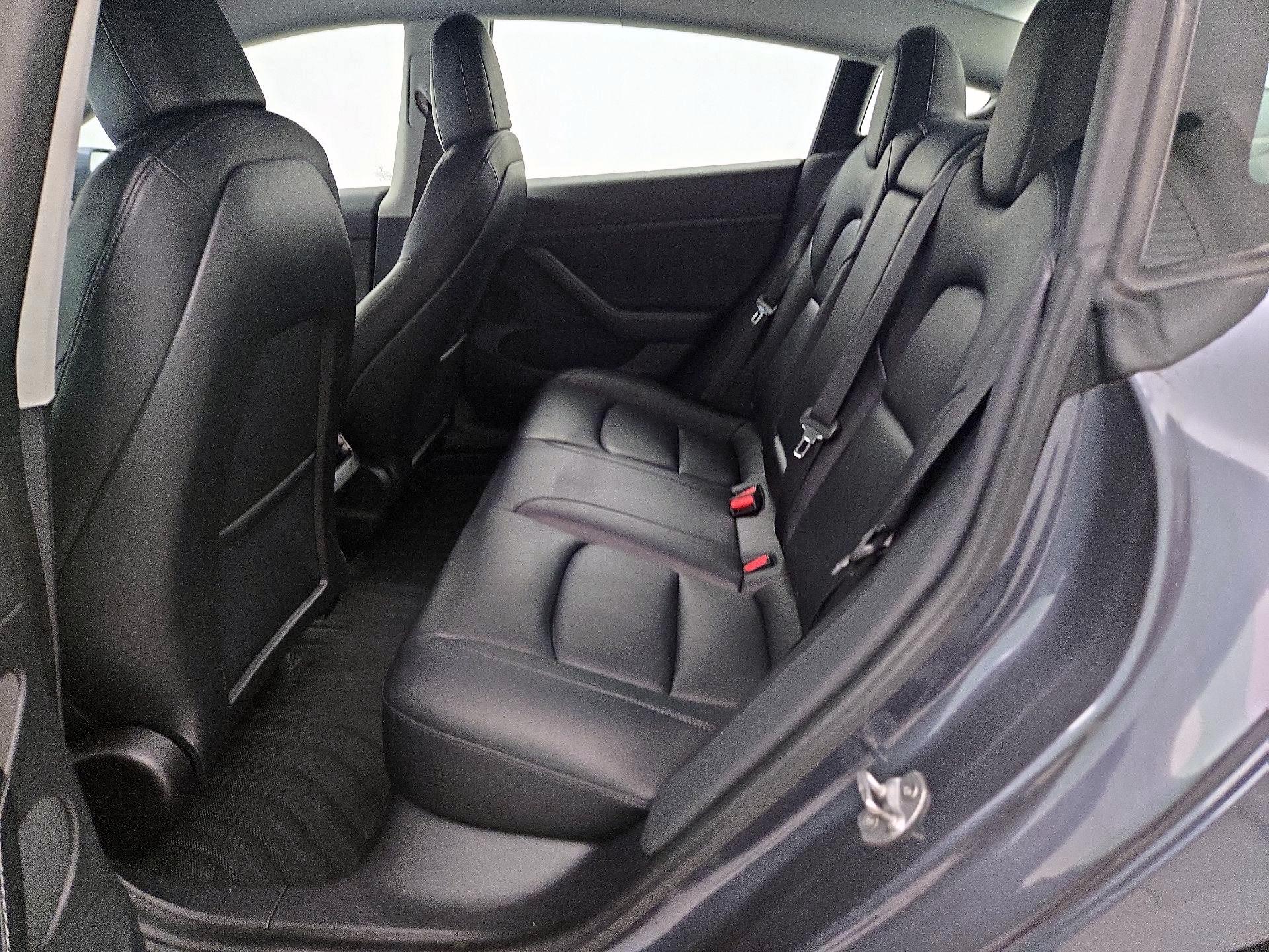 Thumbnail: 2021 Tesla Model 3 - 18
