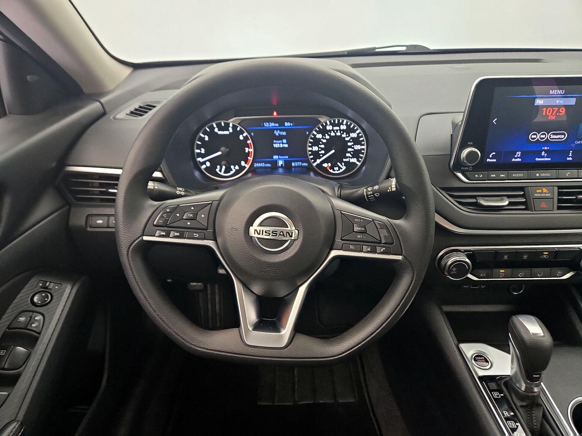 Thumbnail: 2022 Nissan Altima - 10
