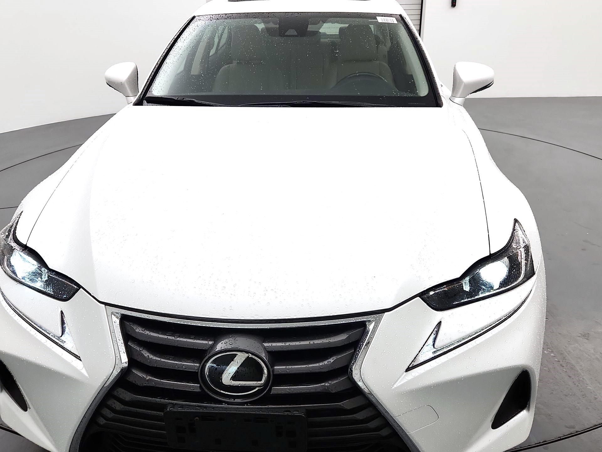 Thumbnail: 2017 Lexus IS - 2