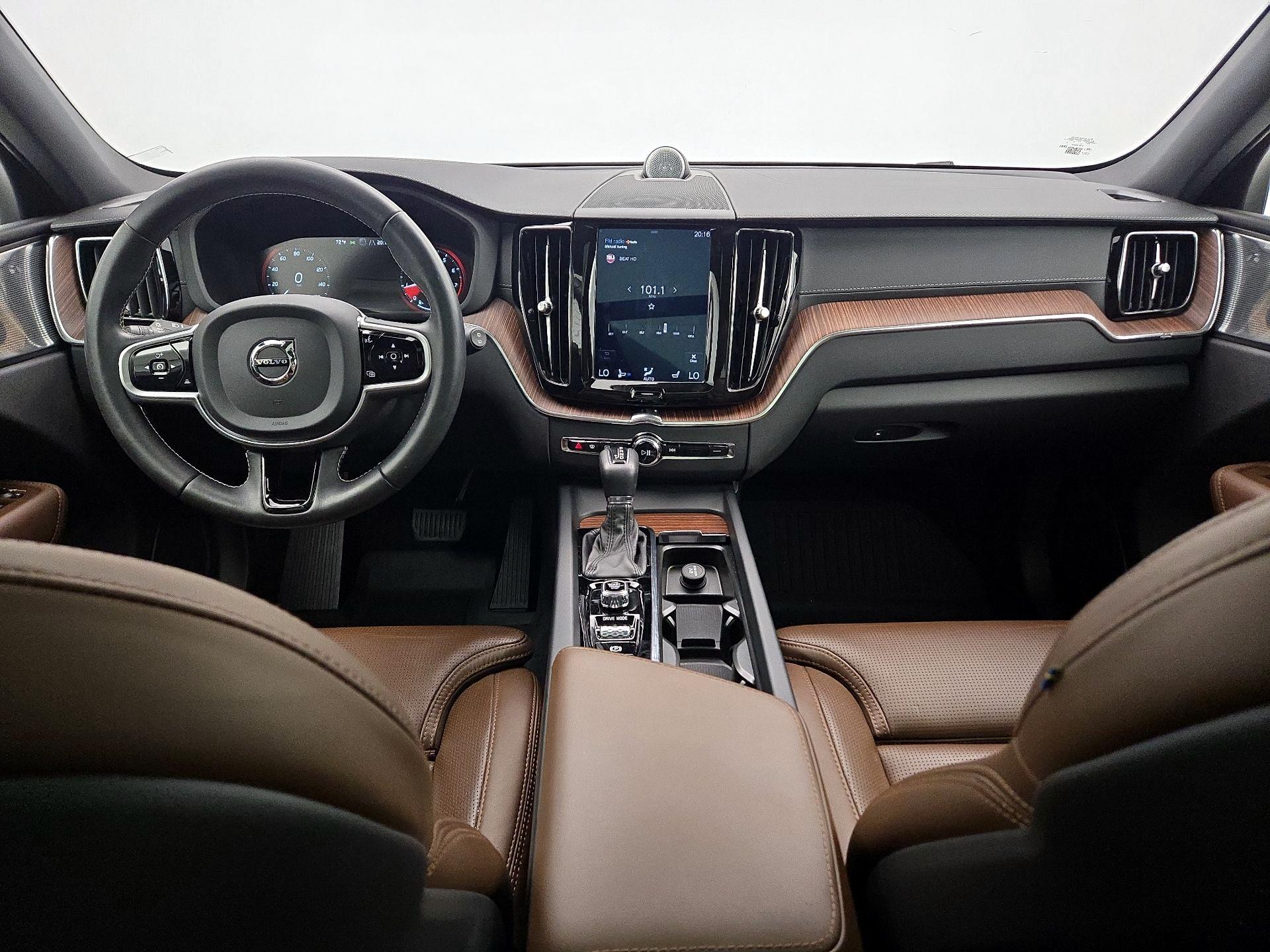 Thumbnail: 2020 Volvo XC60 - 9