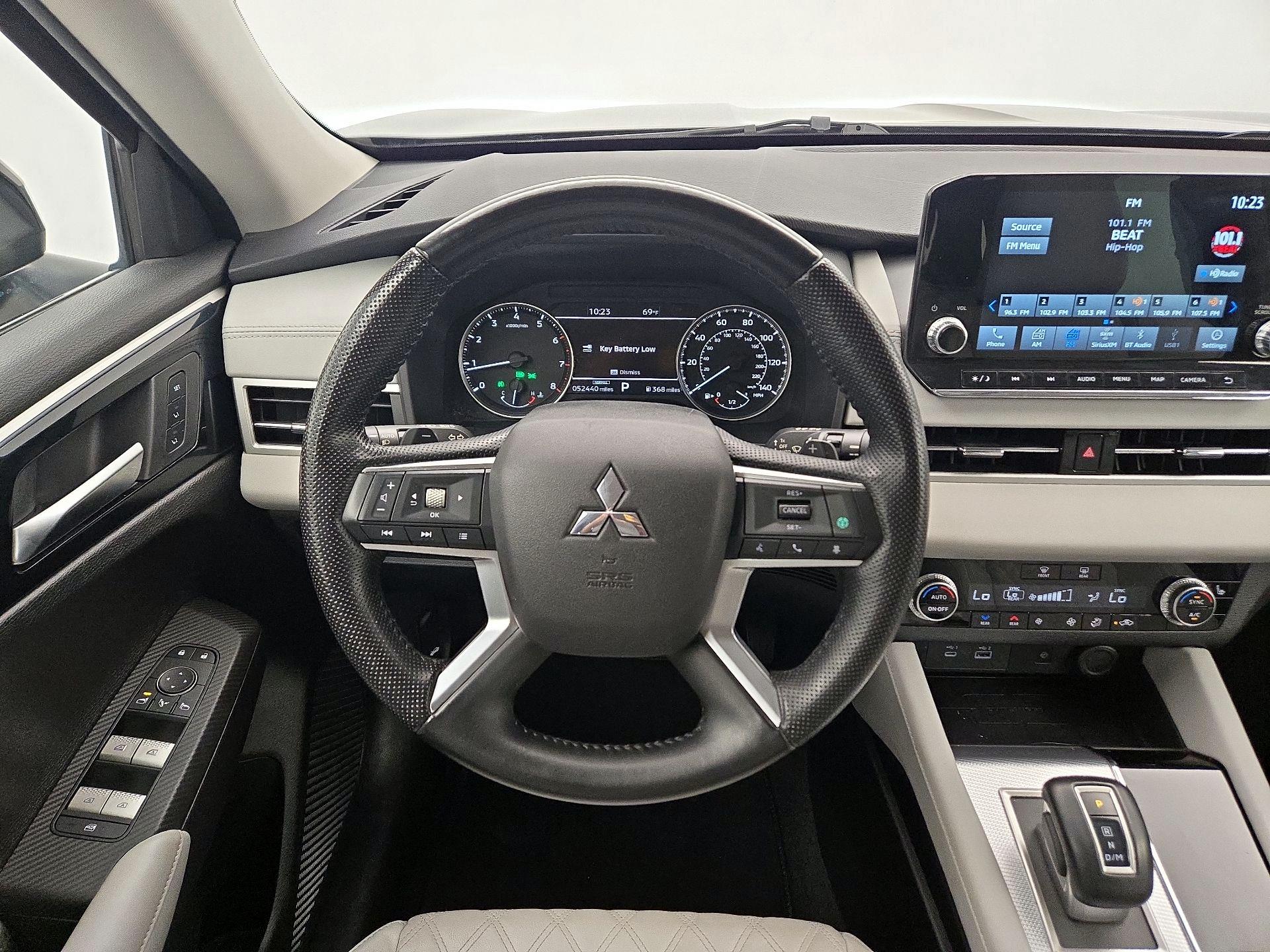 Thumbnail: 2022 Mitsubishi Outlander - 10
