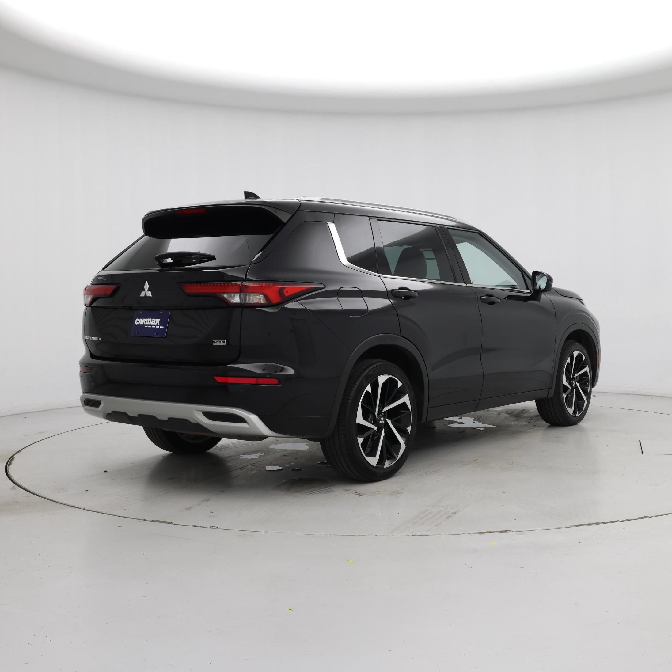 Thumbnail: 2022 Mitsubishi Outlander - 8