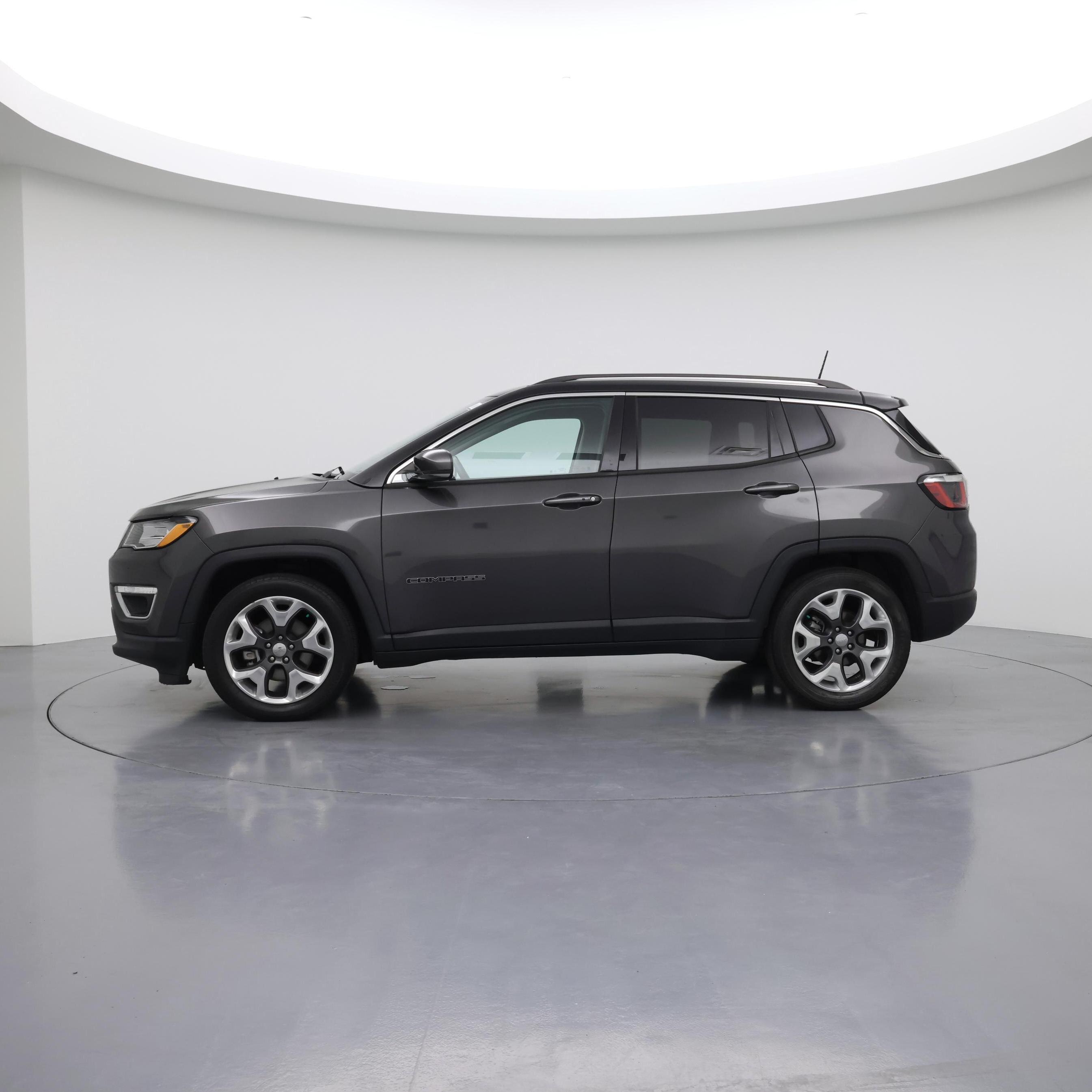 Thumbnail: 2019 Jeep Compass - 3
