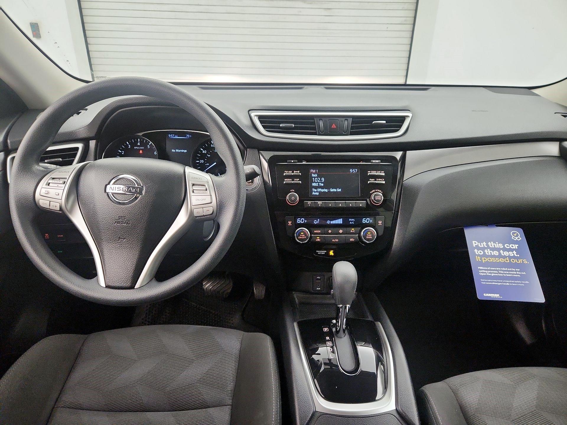 Thumbnail: 2016 Nissan Rogue - 9