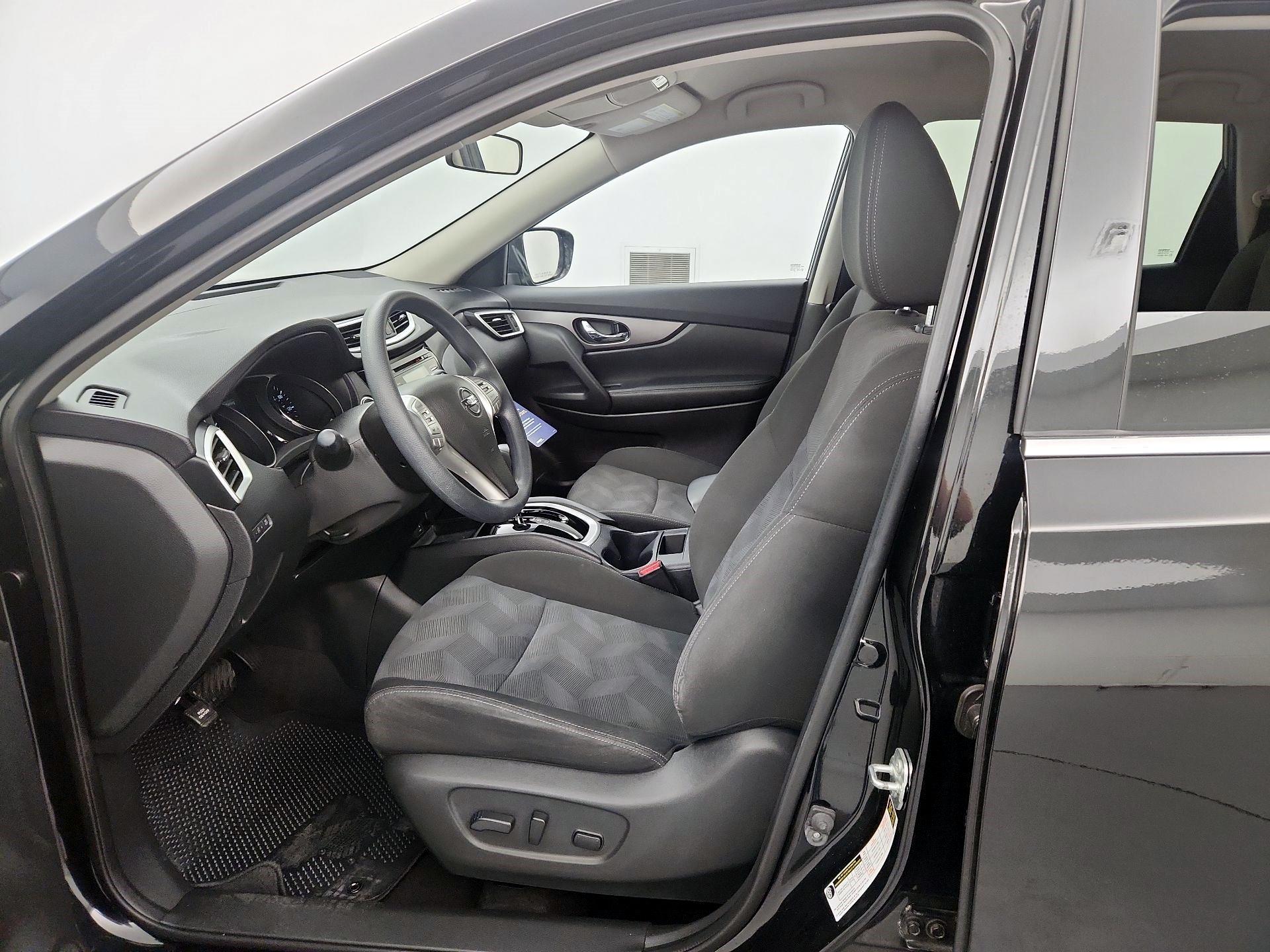 Thumbnail: 2016 Nissan Rogue - 11