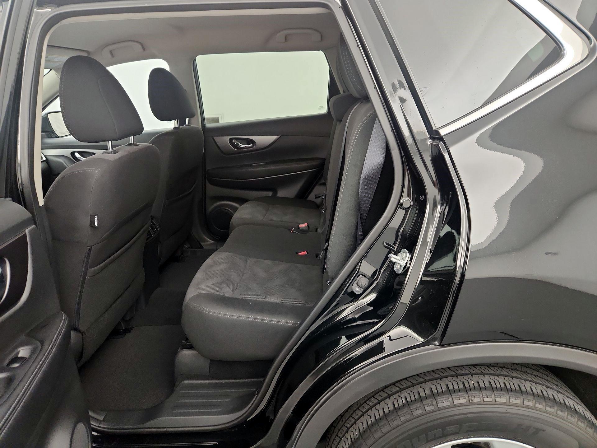 Thumbnail: 2016 Nissan Rogue - 19