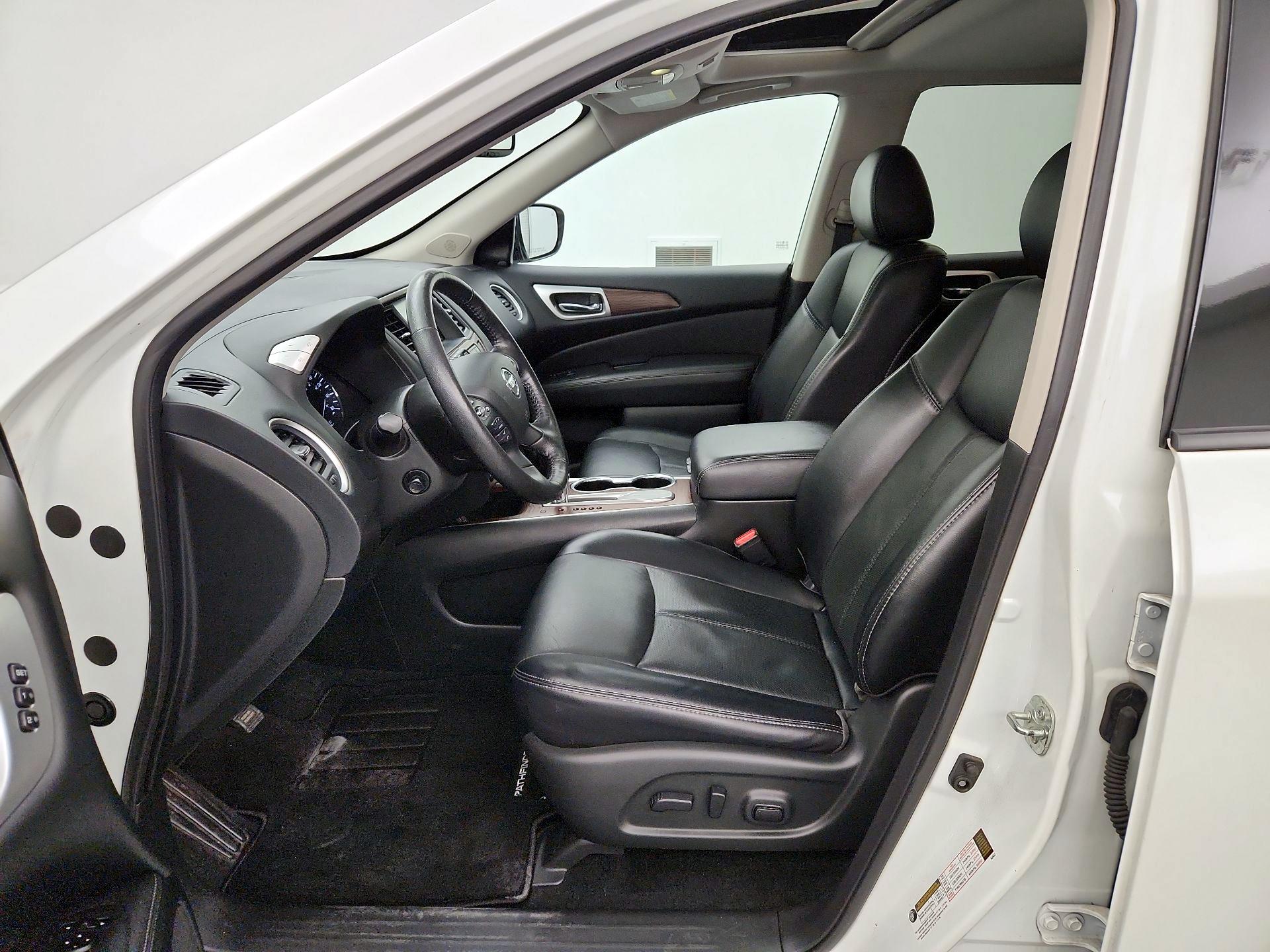 Thumbnail: 2020 Nissan Pathfinder - 11