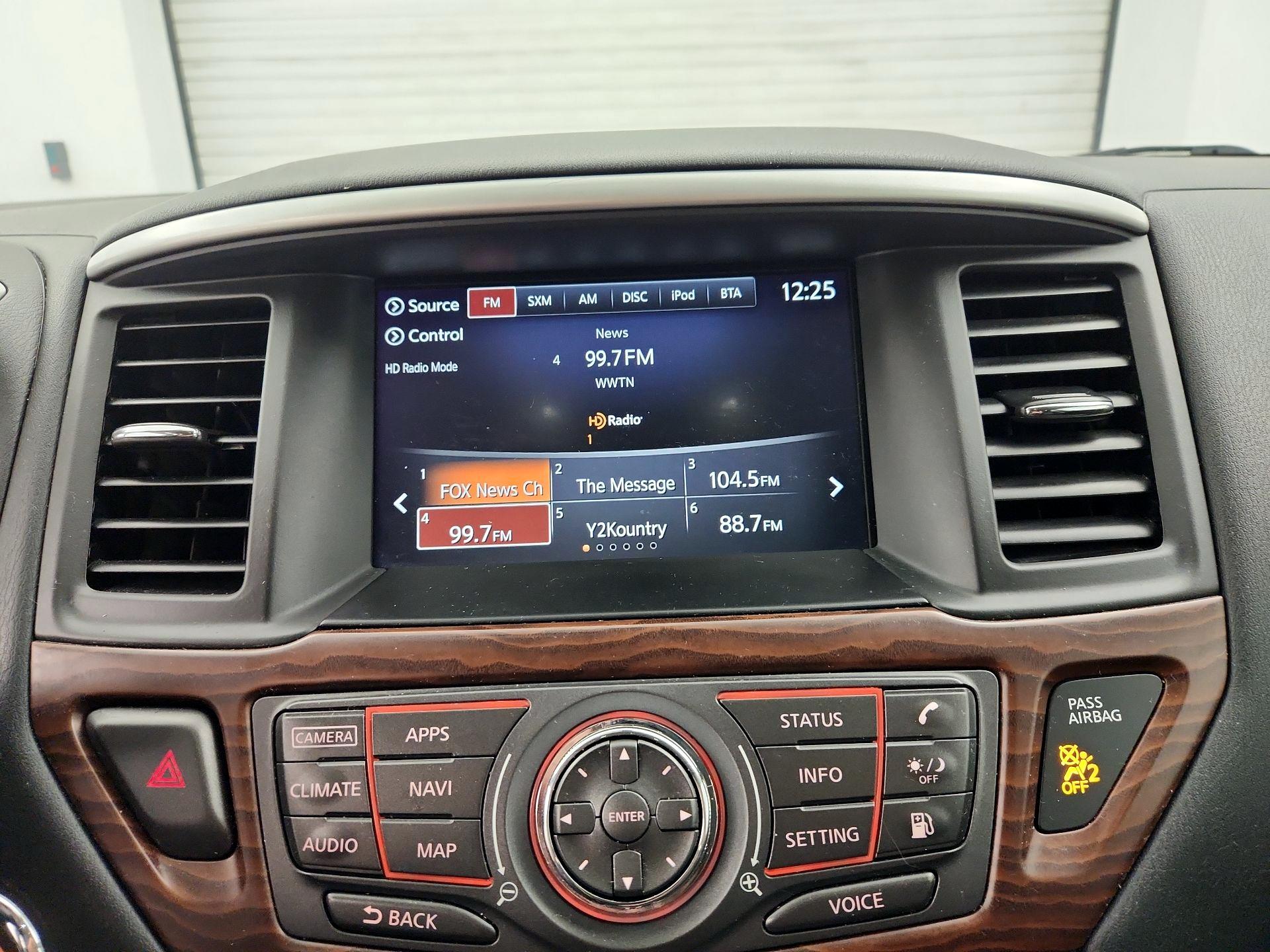 Thumbnail: 2020 Nissan Pathfinder - 16