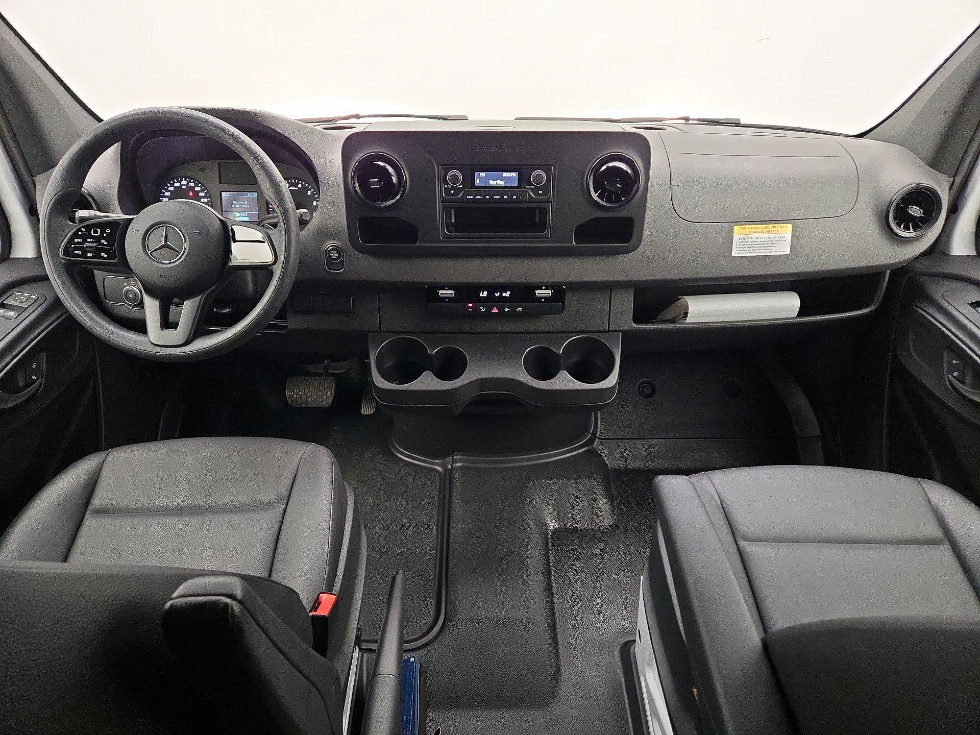 Thumbnail: 2023 Mercedes-Benz Sprinter - 9