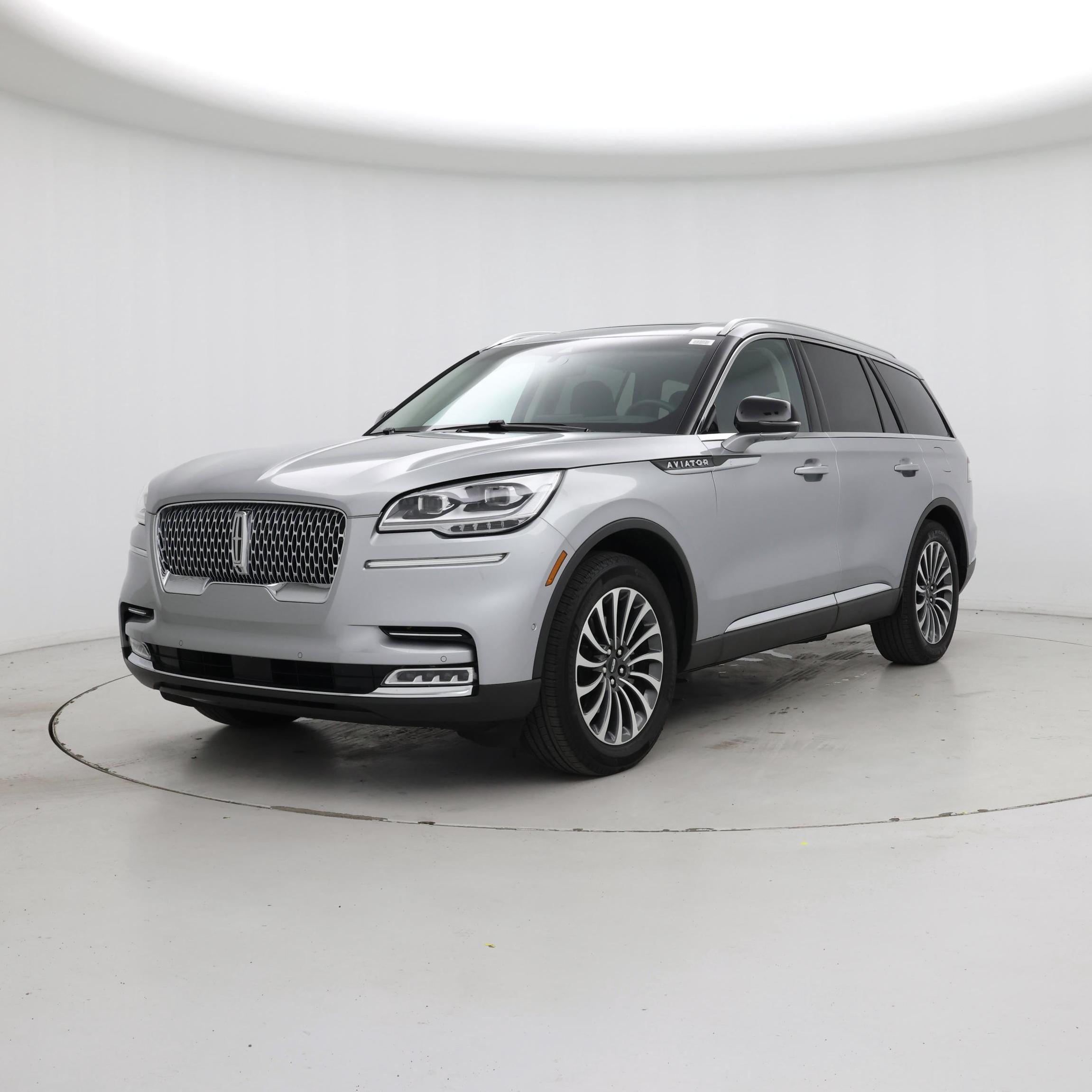 Thumbnail: 2023 Lincoln Aviator - 4