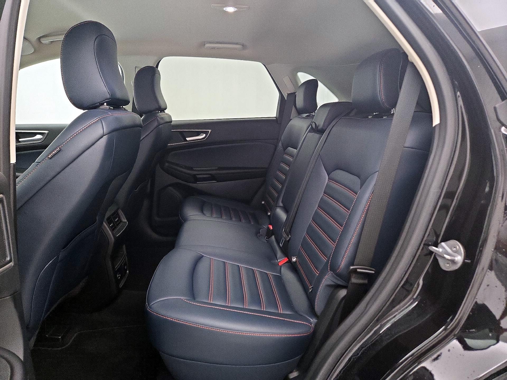Thumbnail: 2022 Ford Edge - 19