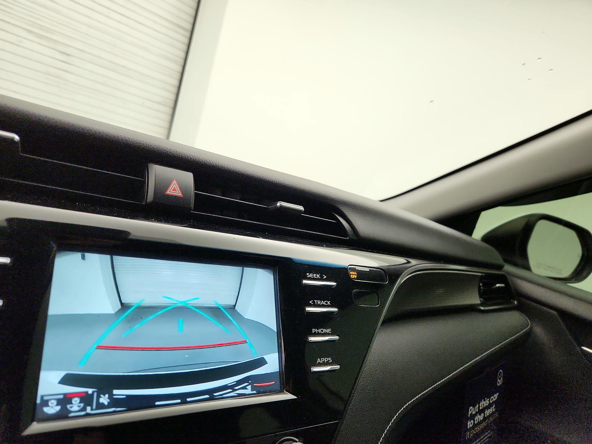 Thumbnail: 2019 Toyota Camry - 14