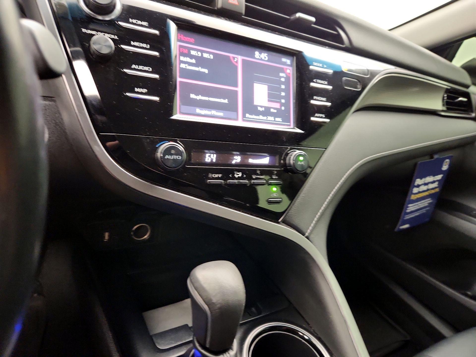 Thumbnail: 2019 Toyota Camry - 16