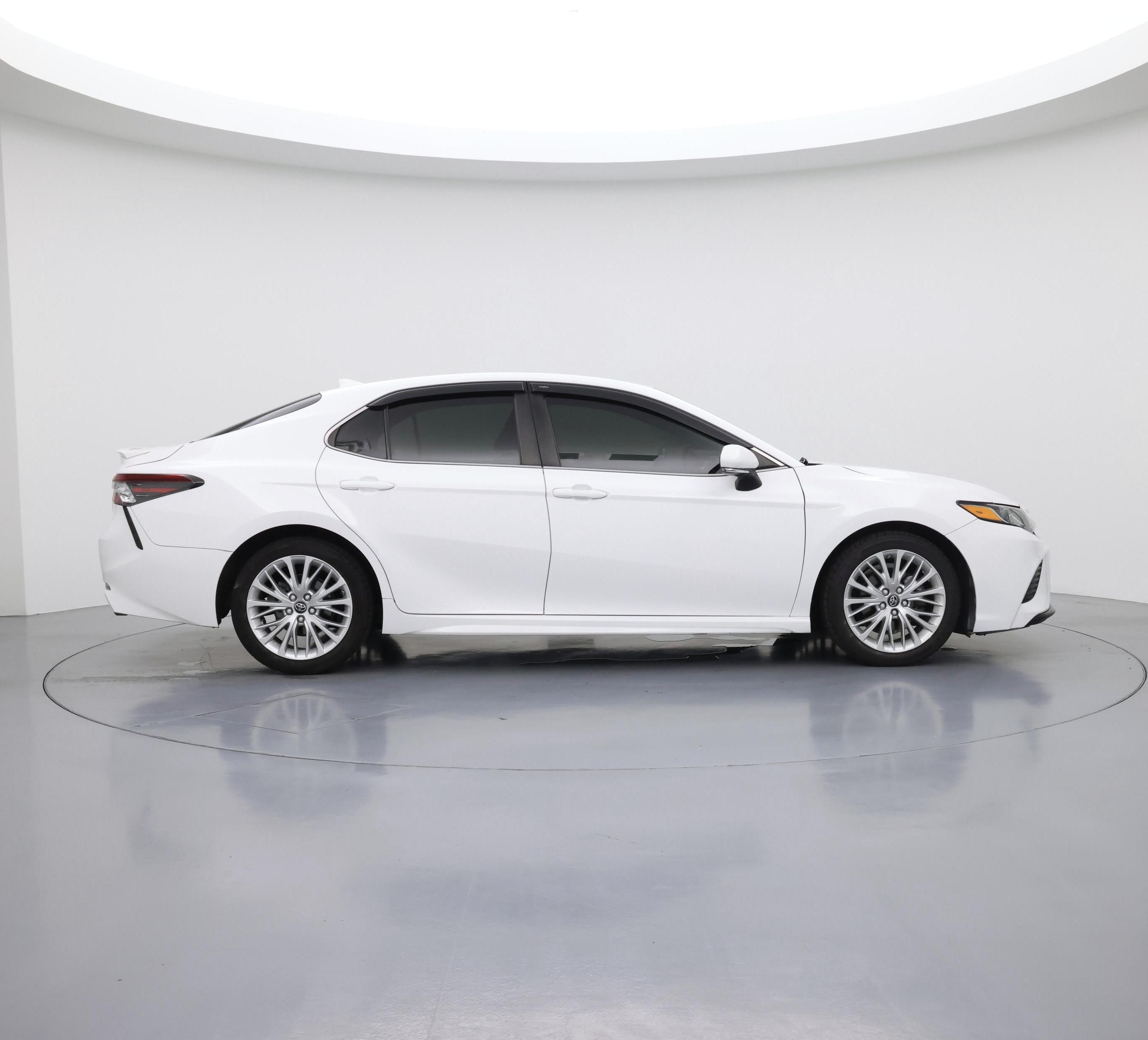 Thumbnail: 2019 Toyota Camry - 7