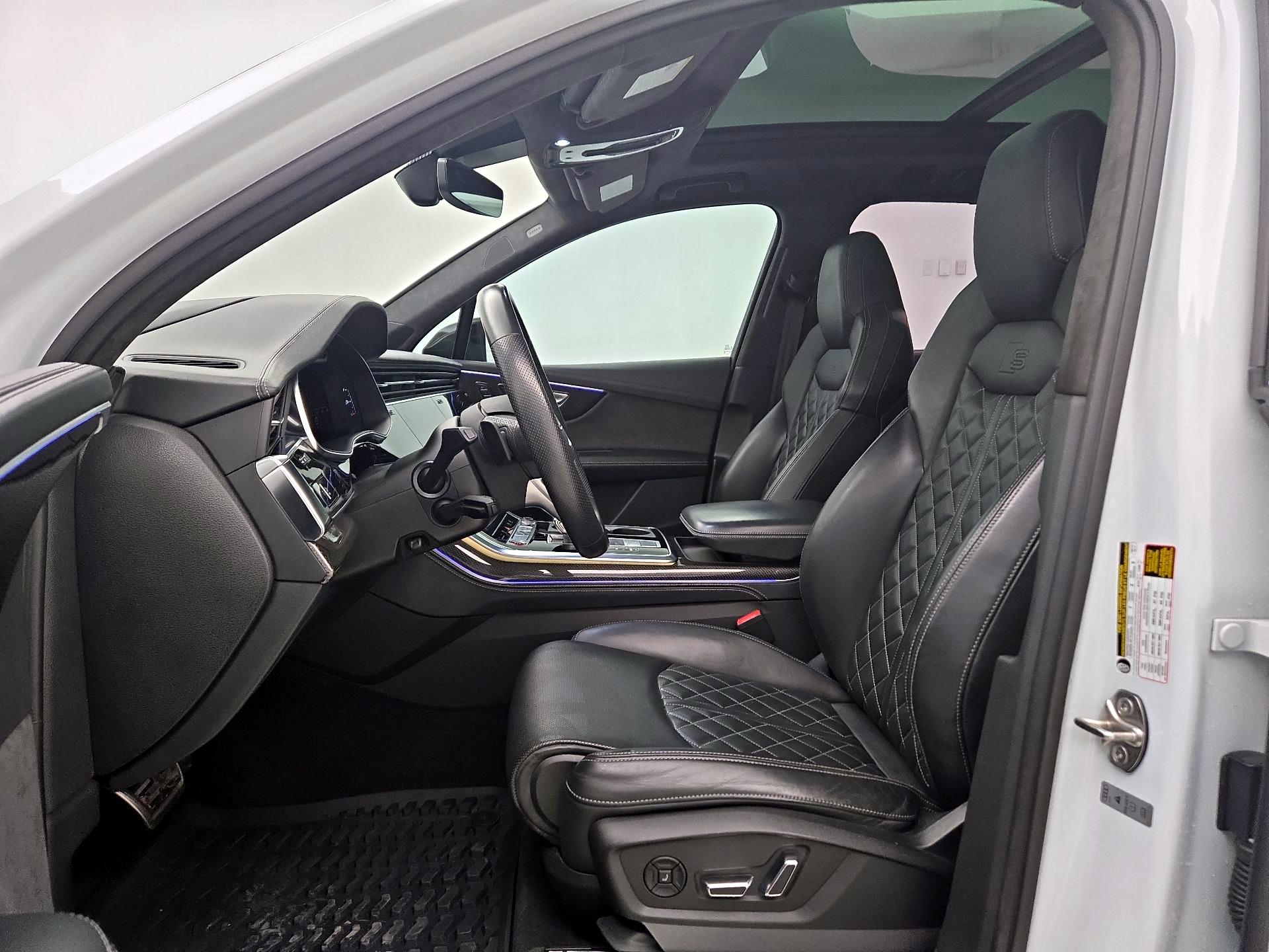 Thumbnail: 2021 Audi SQ7 - 11