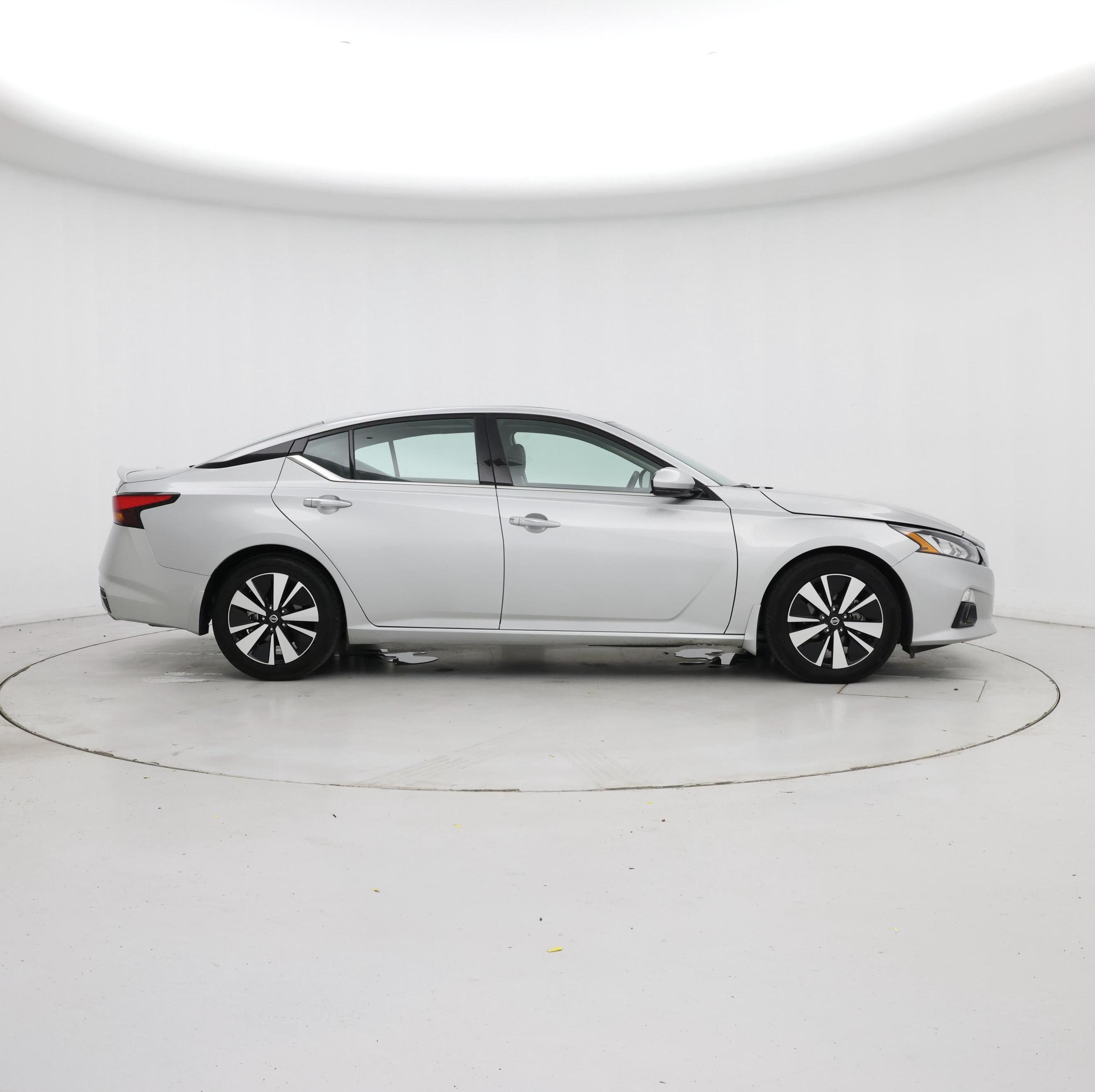 Thumbnail: 2022 Nissan Altima - 7