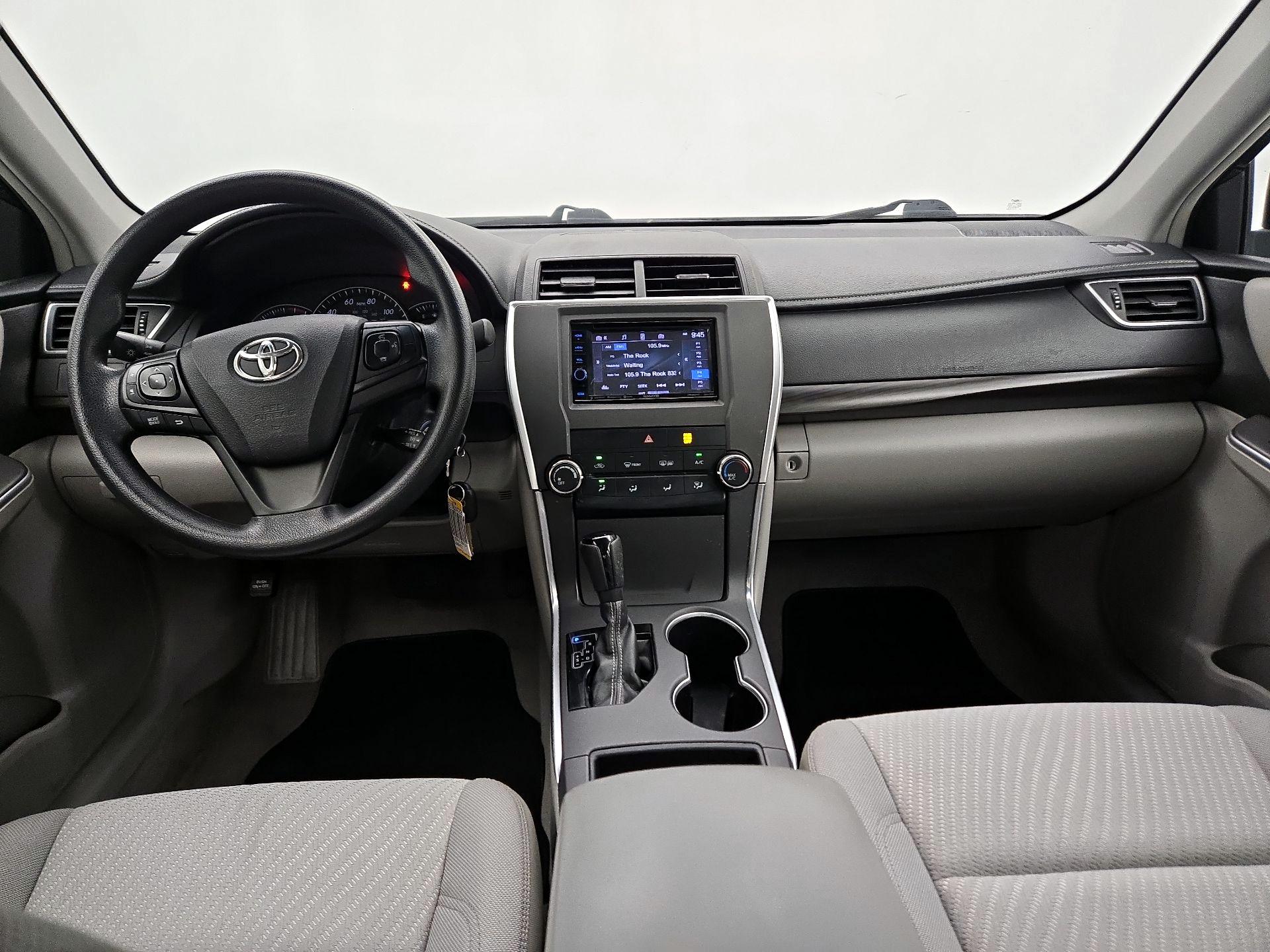 Thumbnail: 2015 Toyota Camry - 9