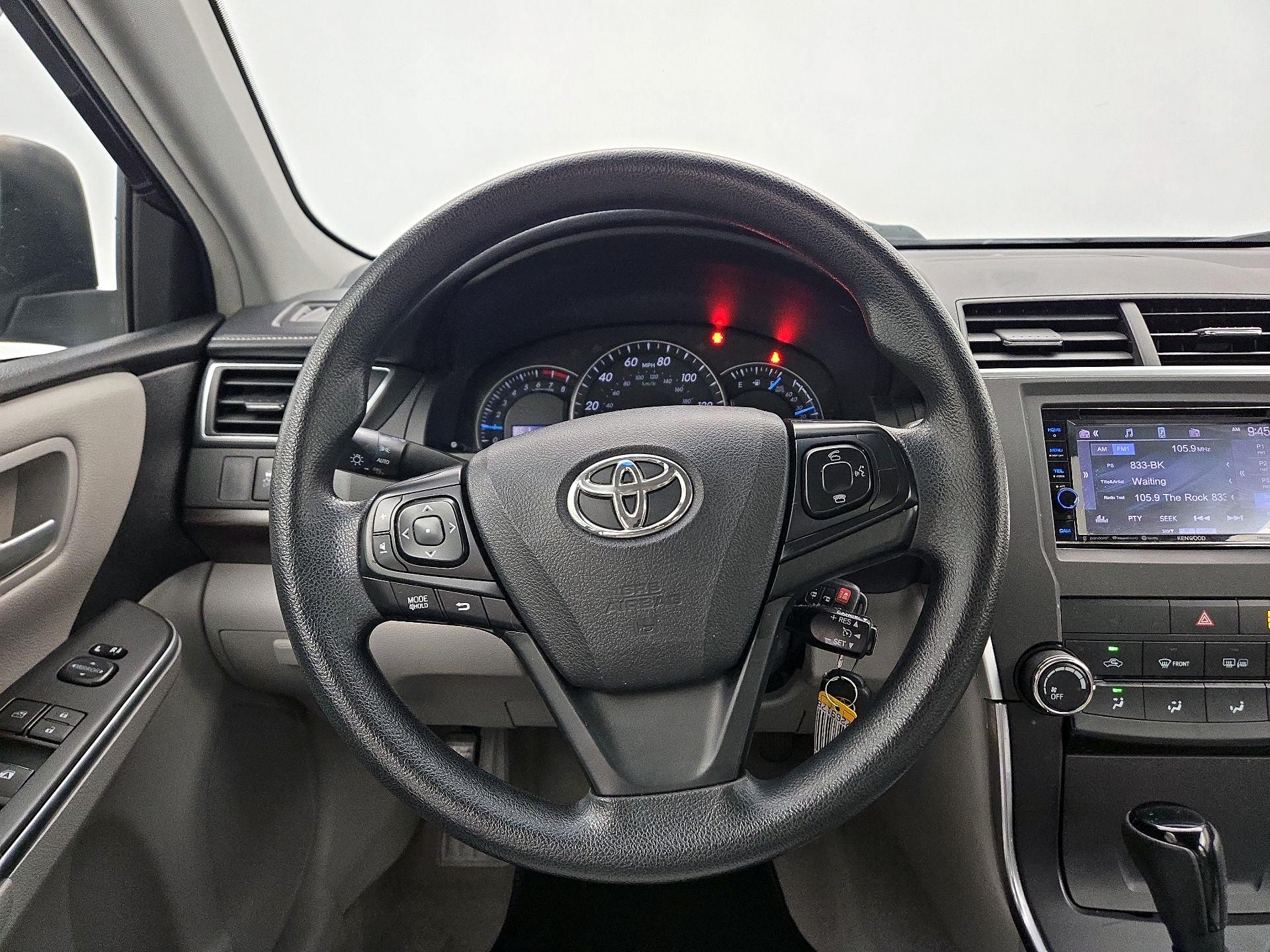 Thumbnail: 2015 Toyota Camry - 10