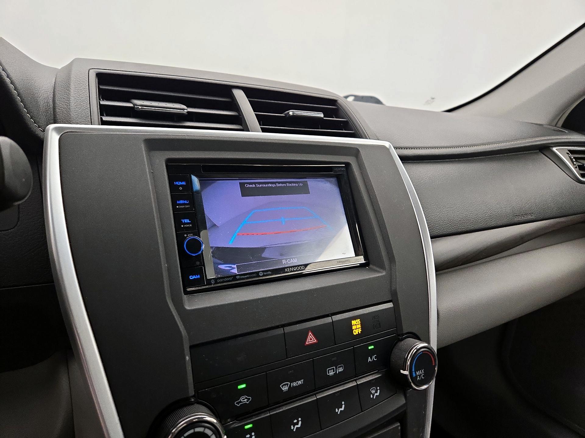 Thumbnail: 2015 Toyota Camry - 14