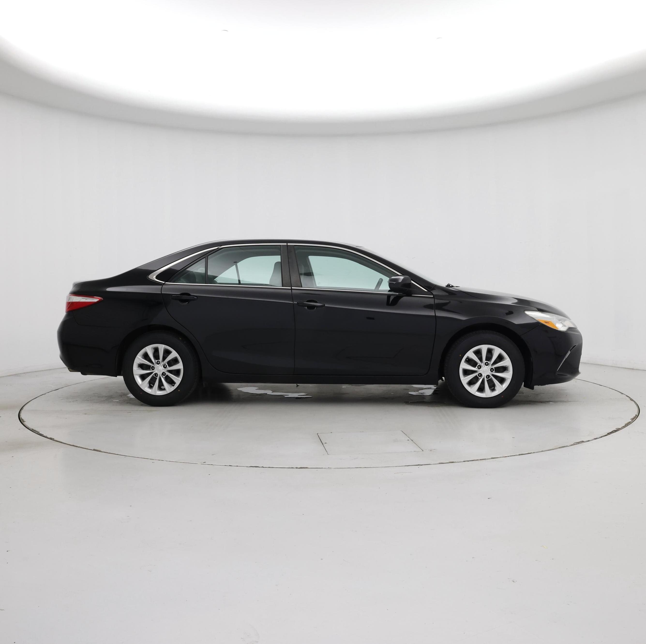 Thumbnail: 2015 Toyota Camry - 7