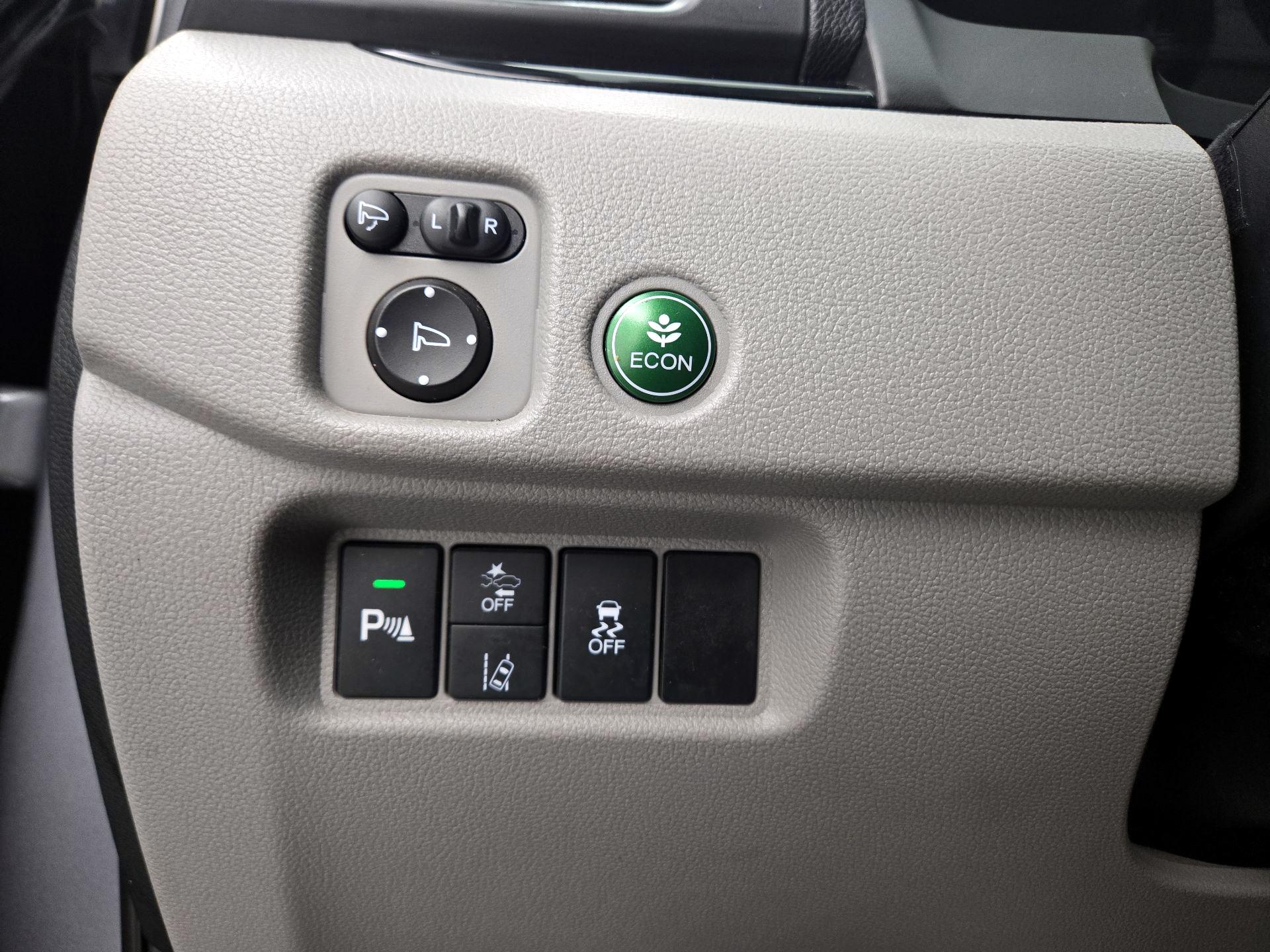 Thumbnail: 2019 Honda Pilot - 13