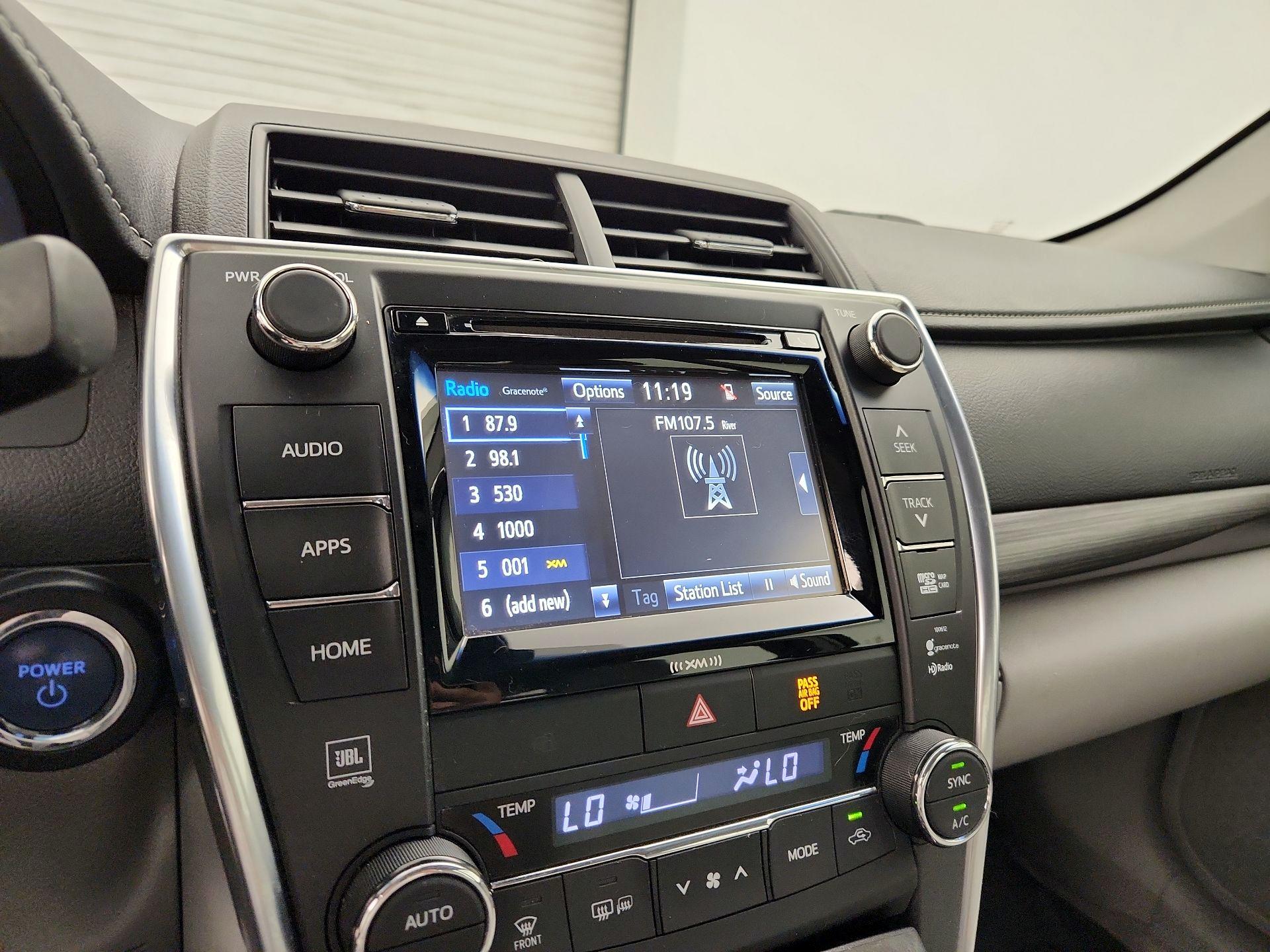 Thumbnail: 2016 Toyota Camry - 15