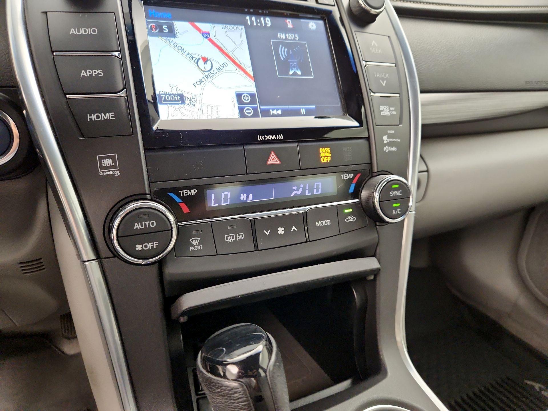 Thumbnail: 2016 Toyota Camry - 16