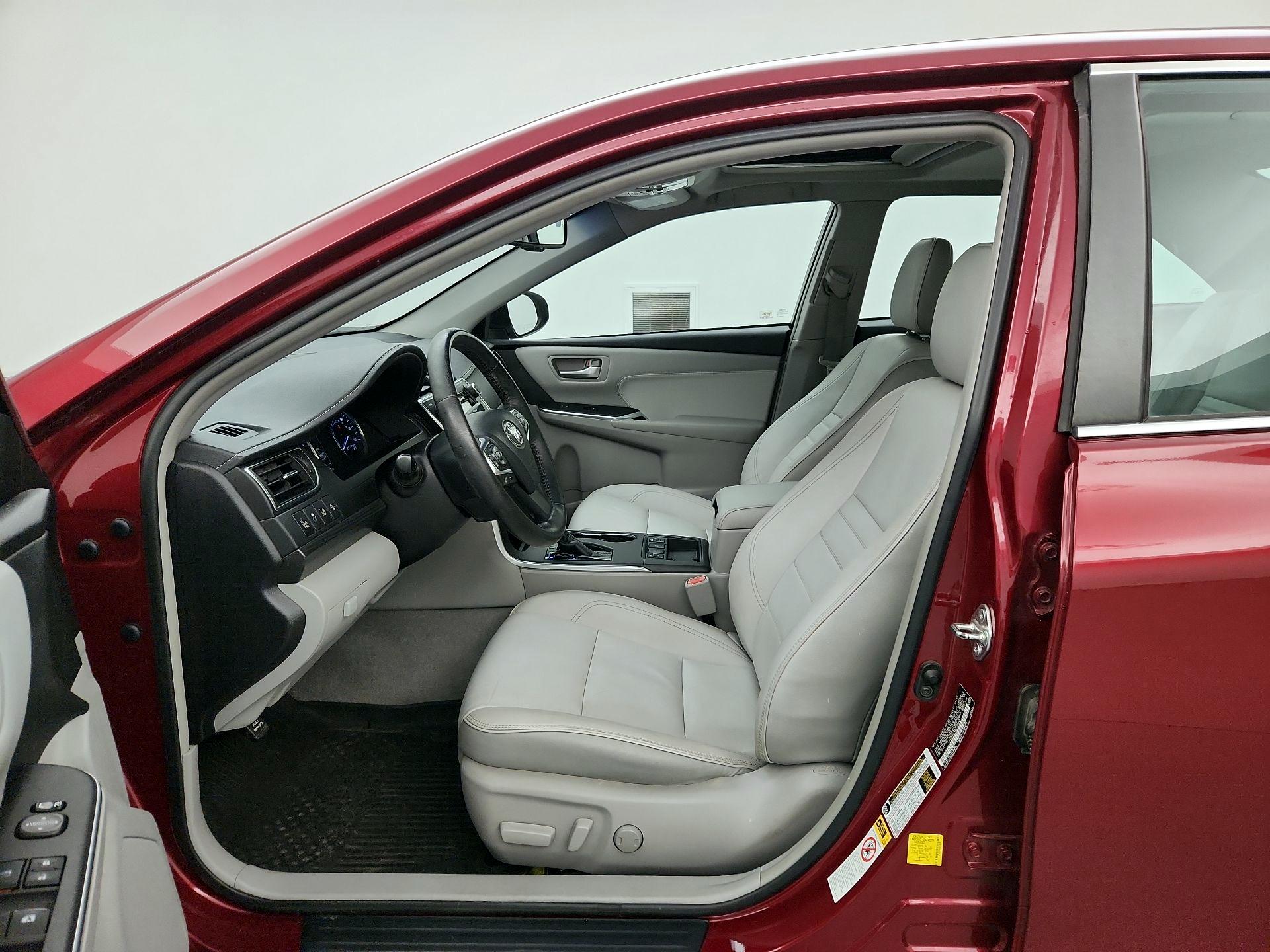 Thumbnail: 2016 Toyota Camry - 19
