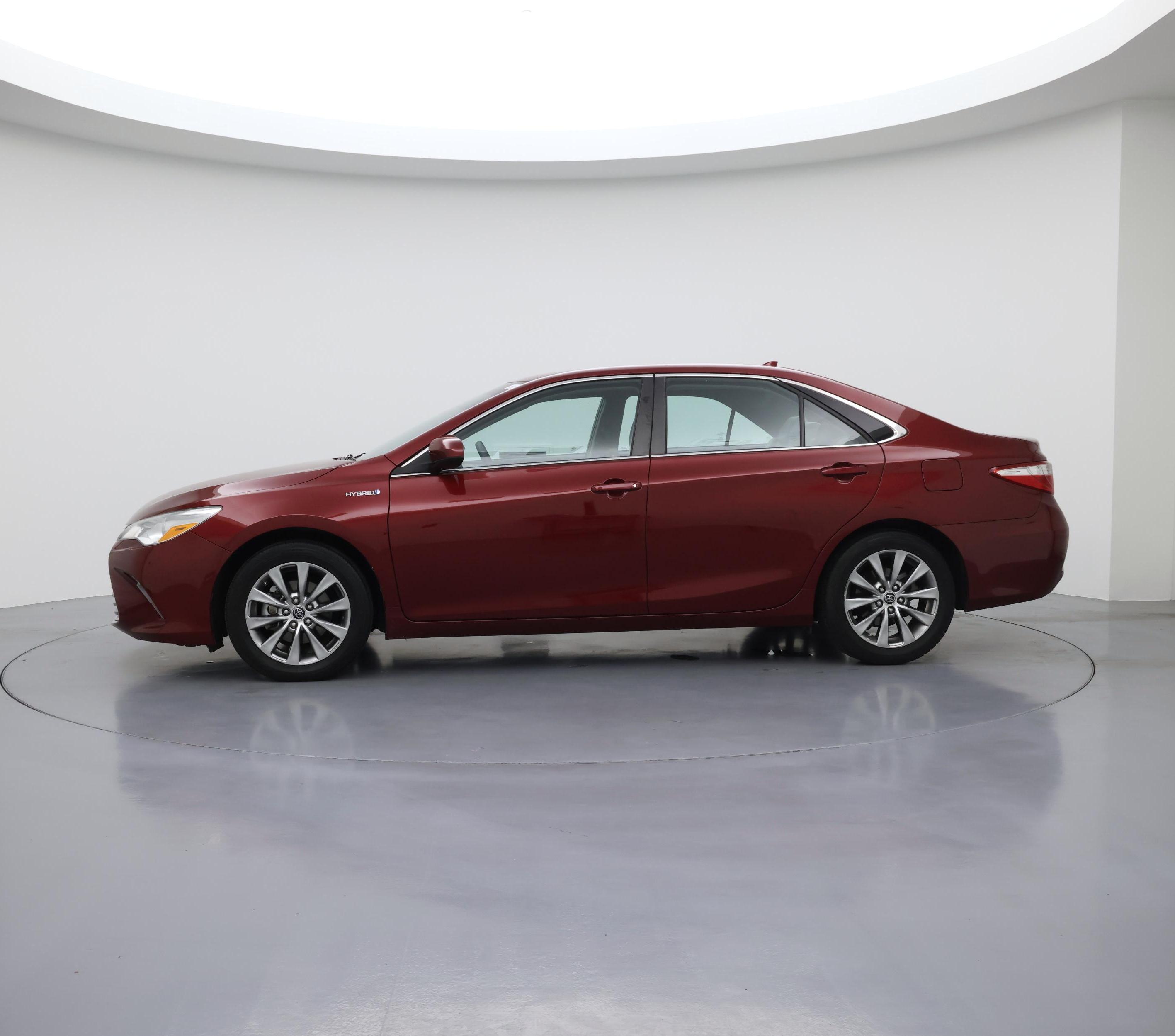 Thumbnail: 2016 Toyota Camry - 3