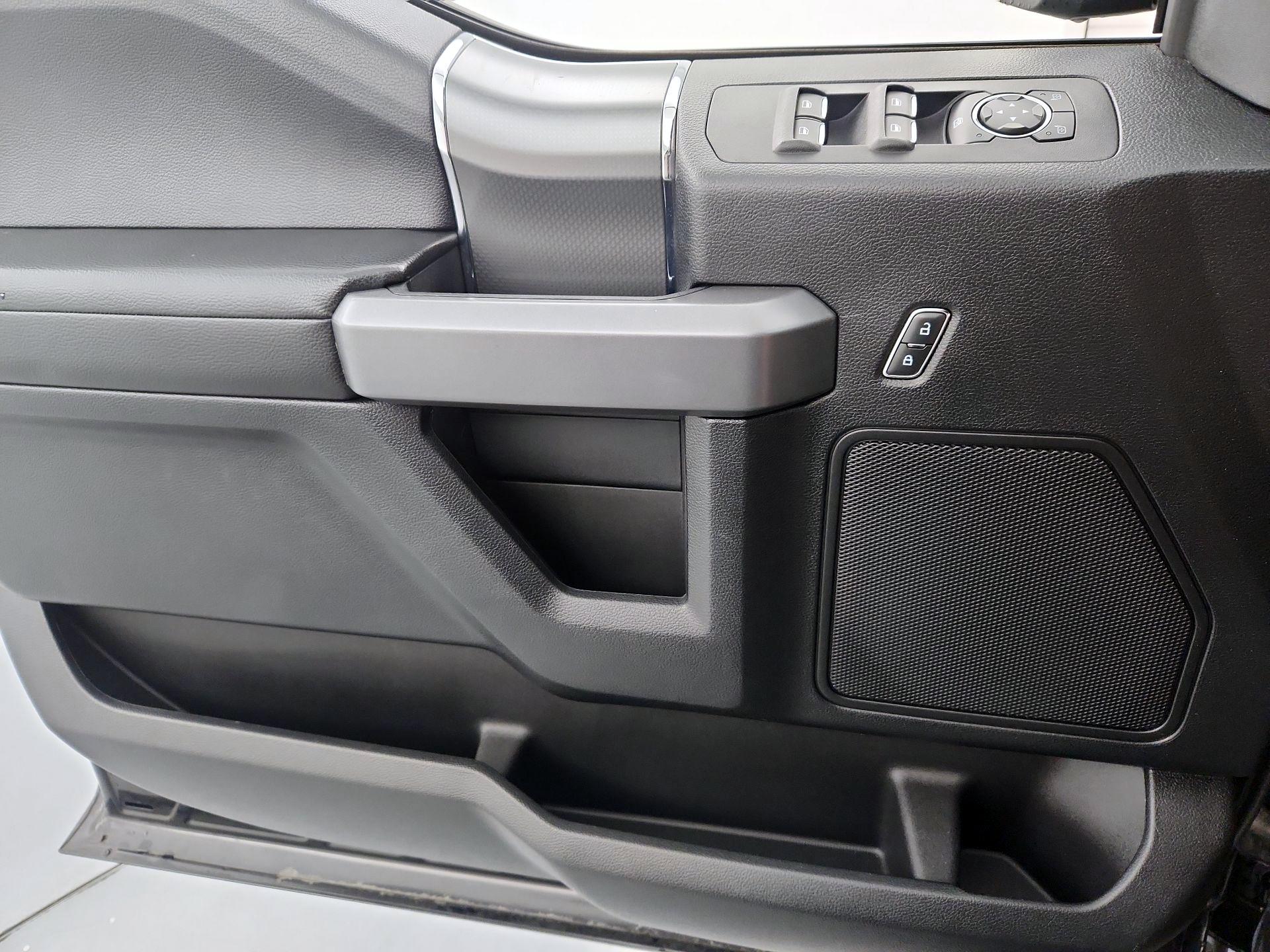 Thumbnail: 2016 Ford F-150 - 12