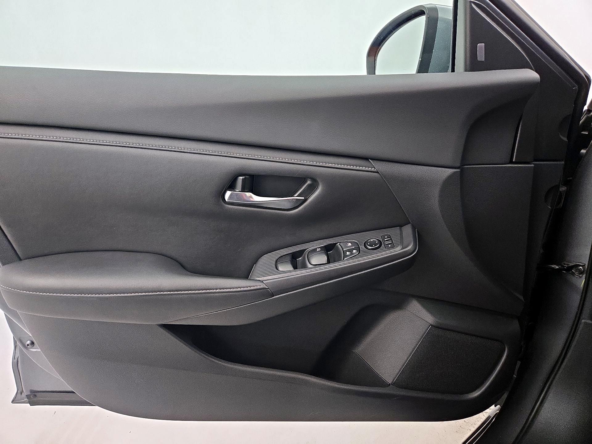 Thumbnail: 2021 Nissan Sentra - 12