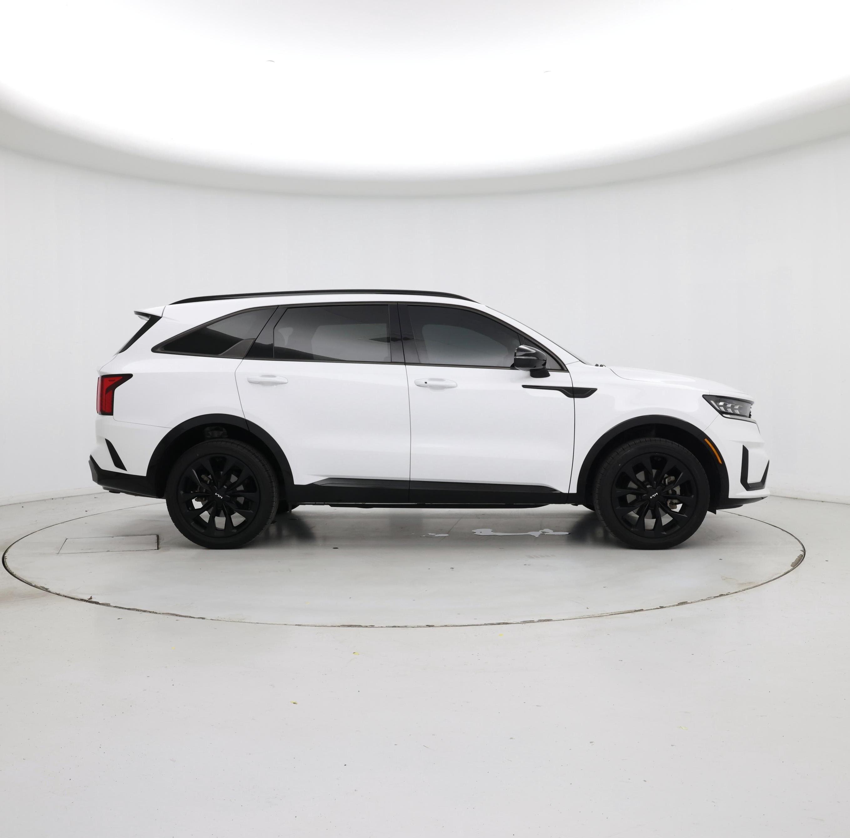 Thumbnail: 2023 Kia Sorento - 7