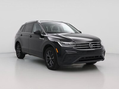 Black 2022 Volkswagen Tiguan SE