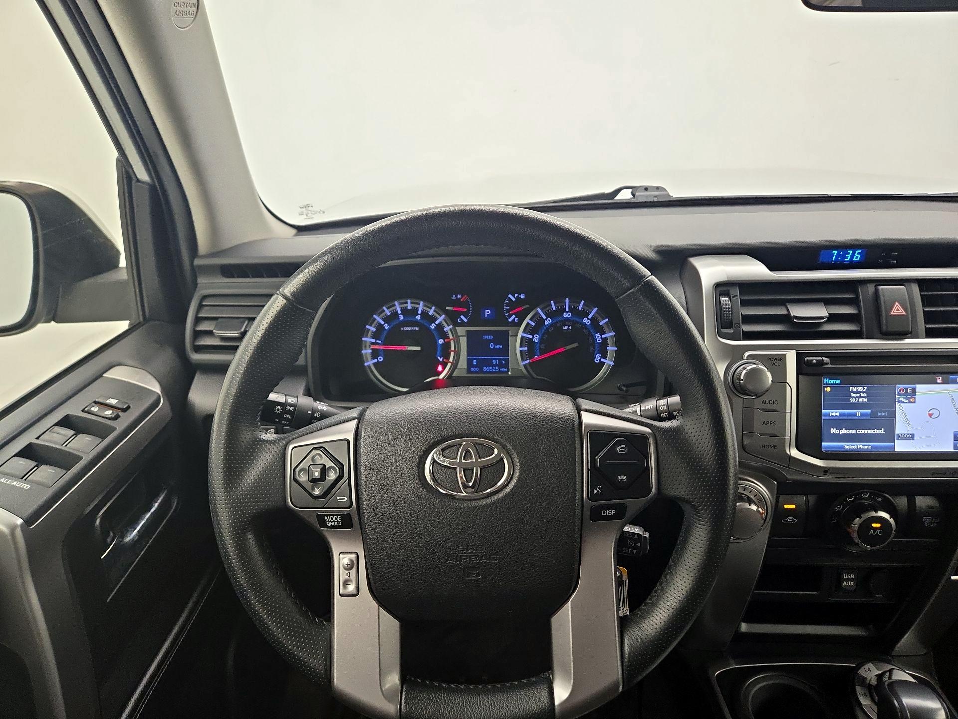 Thumbnail: 2016 Toyota 4Runner - 10