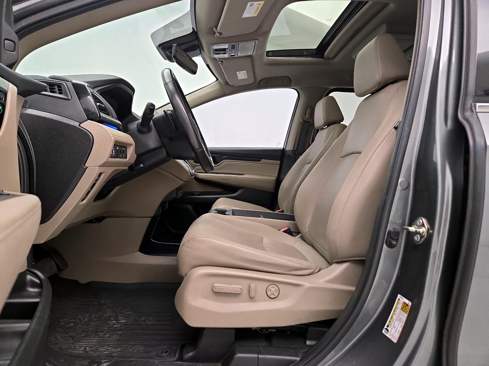 Thumbnail: 2018 Honda Odyssey - 11