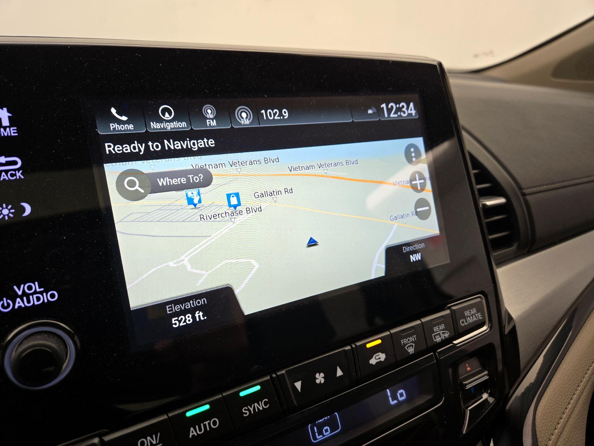 Thumbnail: 2018 Honda Odyssey - 14