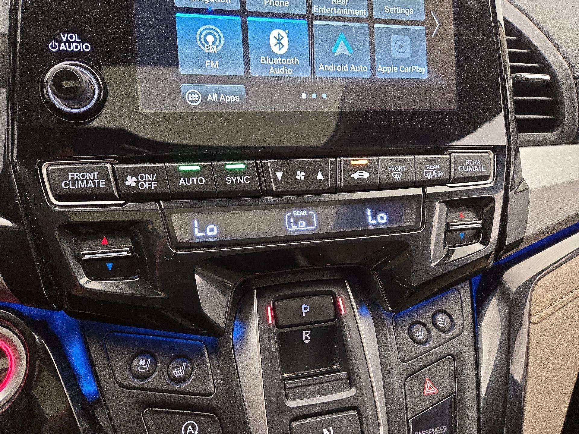 Thumbnail: 2018 Honda Odyssey - 17