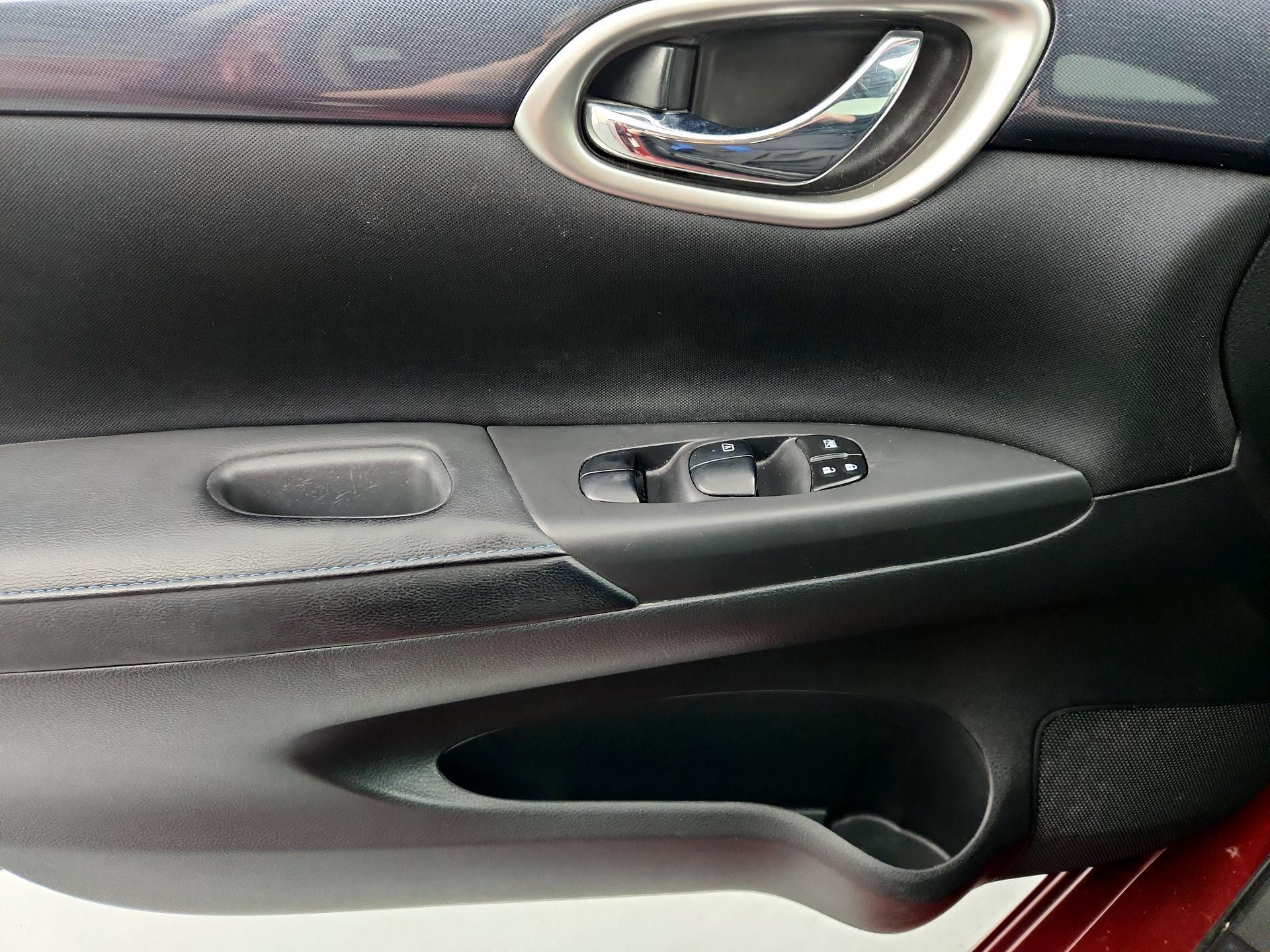 Thumbnail: 2018 Nissan Sentra - 12