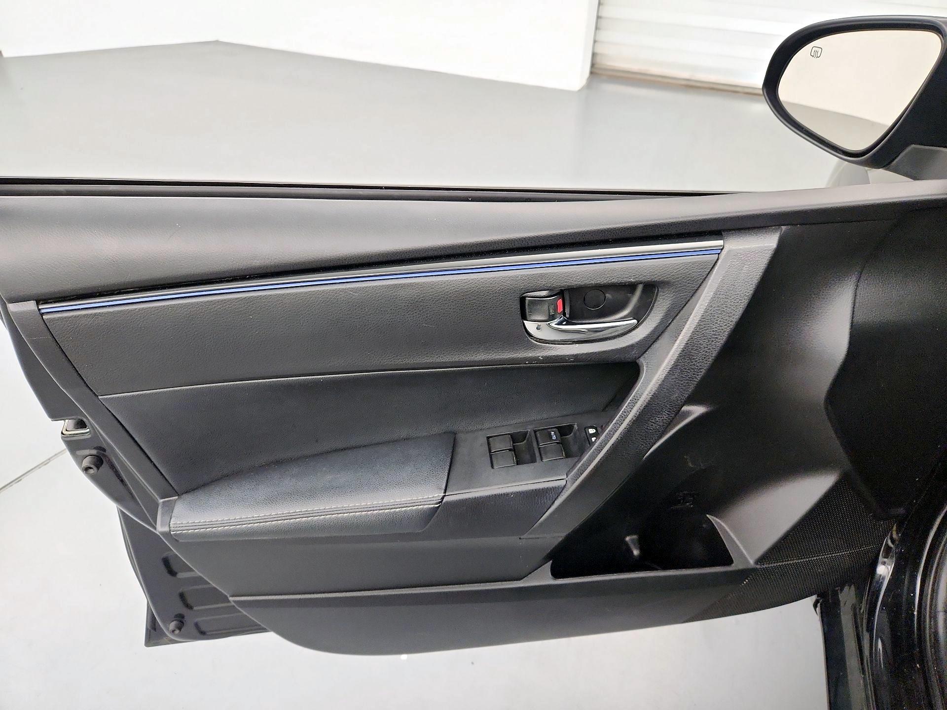 Thumbnail: 2019 Toyota Corolla - 12